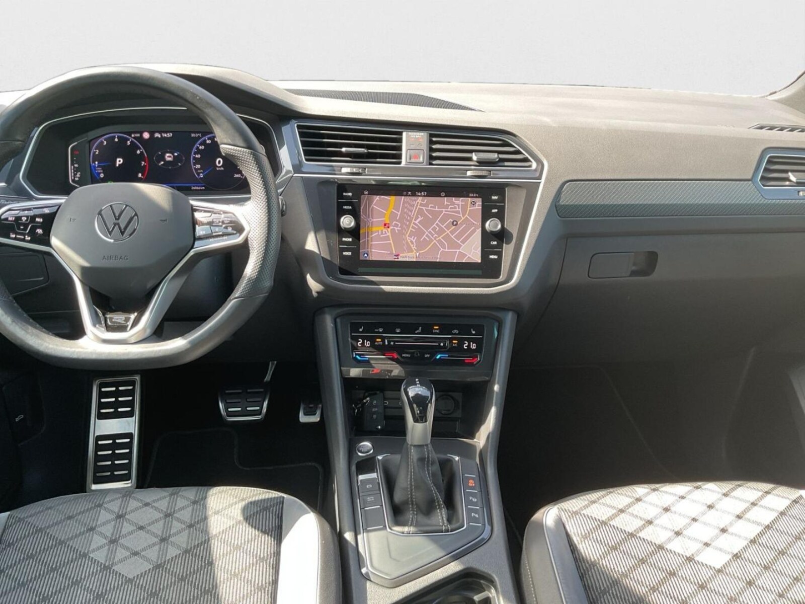 Volkswagen Tiguan – Bild 11