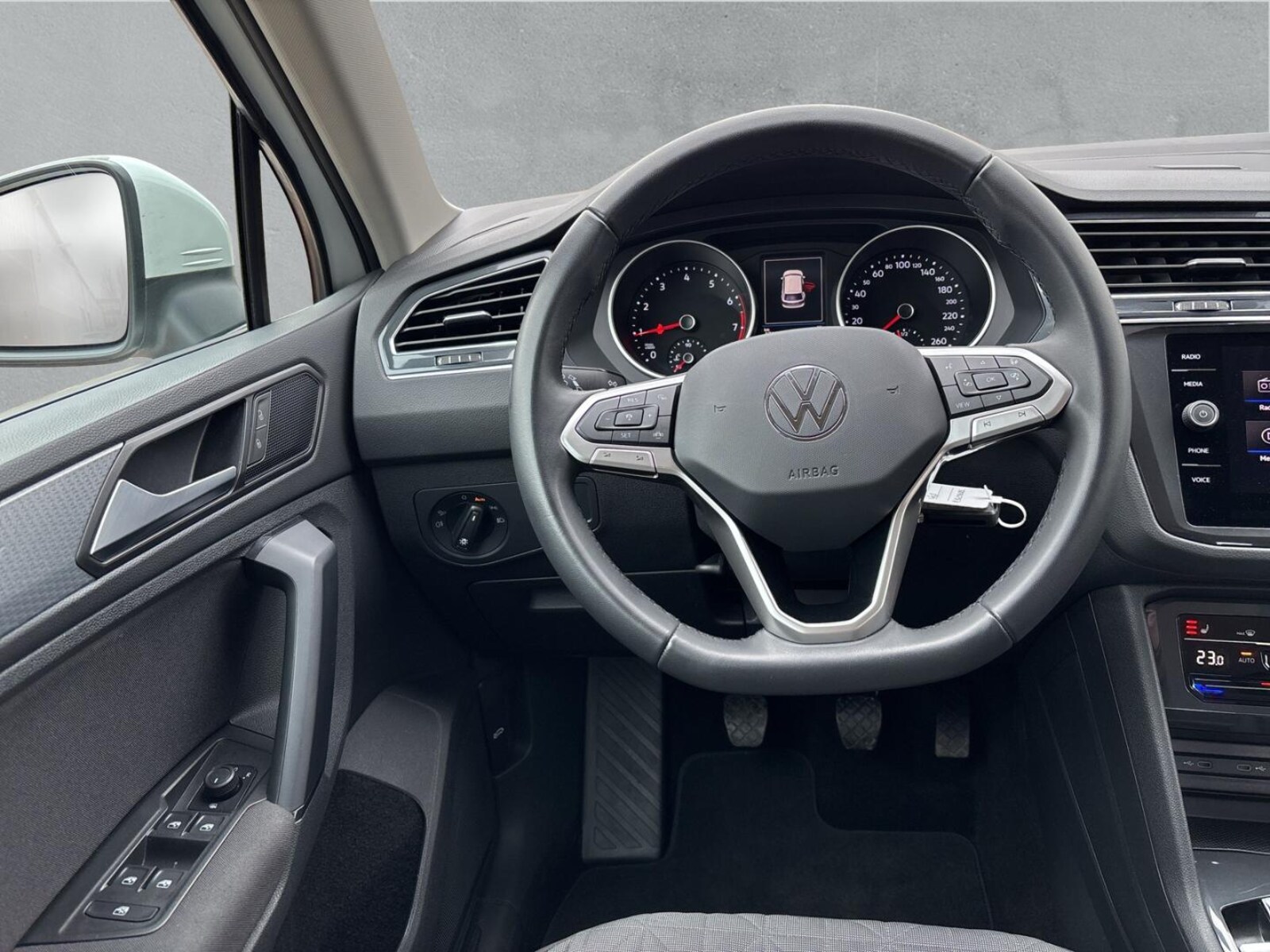 Volkswagen Tiguan – Bild 8