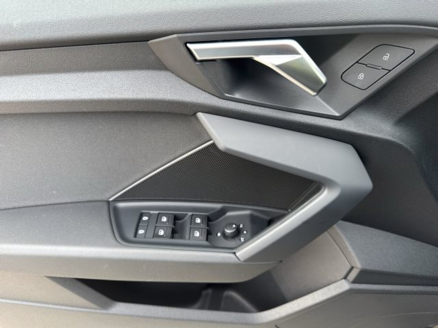 Bild über Audi A3 Sportback advanced 30 TFSI S tronic - für weitere Informationen kontaktieren Sie den Audi Partner