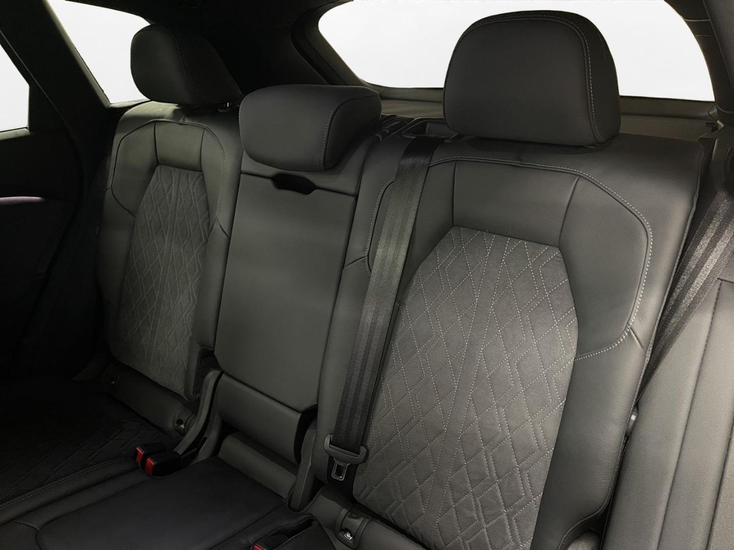 Bild über Audi Q5 SUV TFSI quattro 150 kW S tronic - für weitere Informationen kontaktieren Sie den Audi Partner