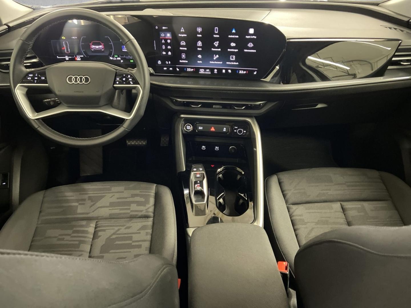 Bild über Audi Q5 SUV TFSI 150 kW S tronic - für weitere Informationen kontaktieren Sie den Audi Partner