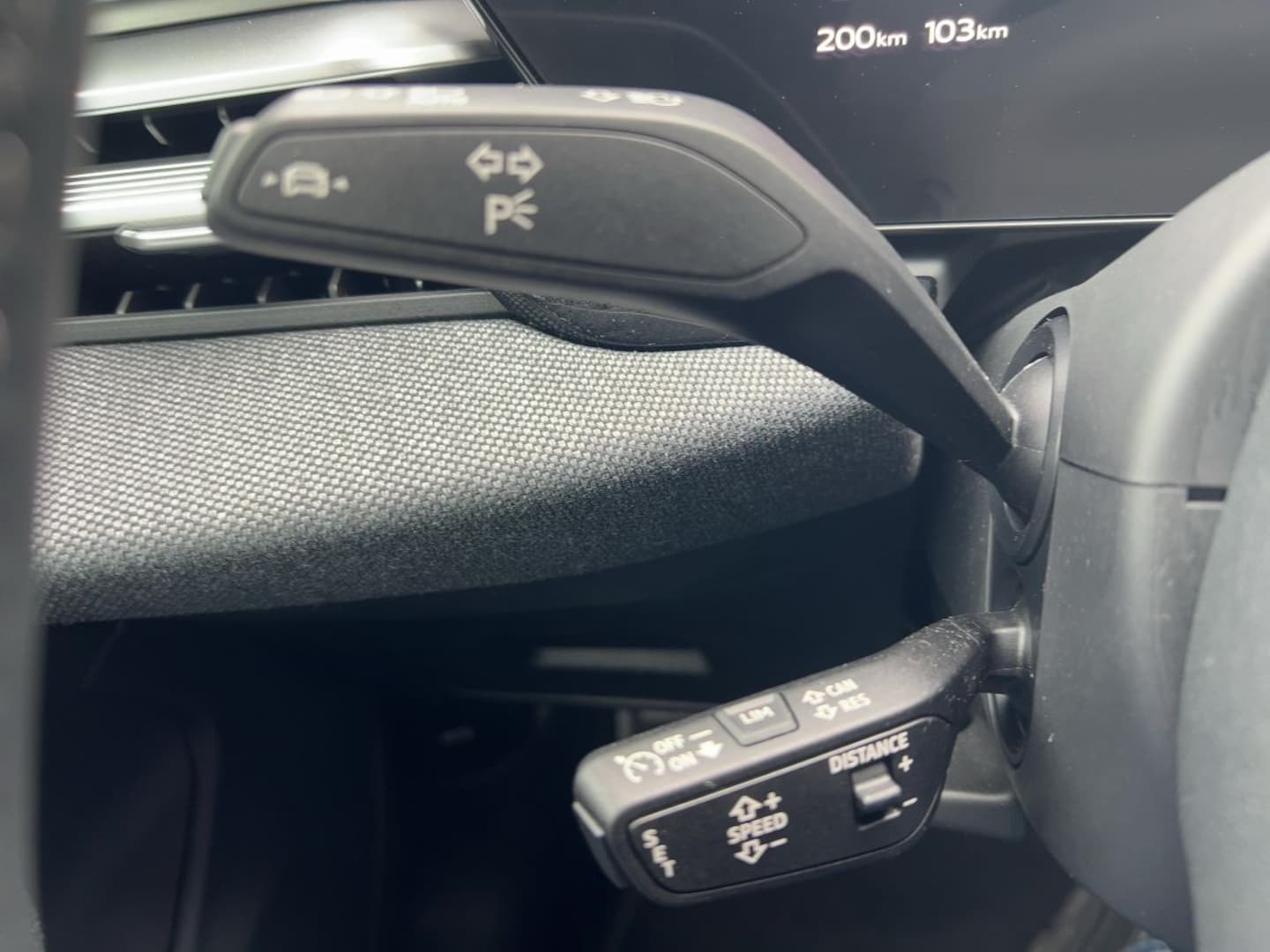 Bild über Audi A6 Avant e-hybrid e-hybrid quattro 220 kW S tronic - für weitere Informationen kontaktieren Sie den Audi Partner