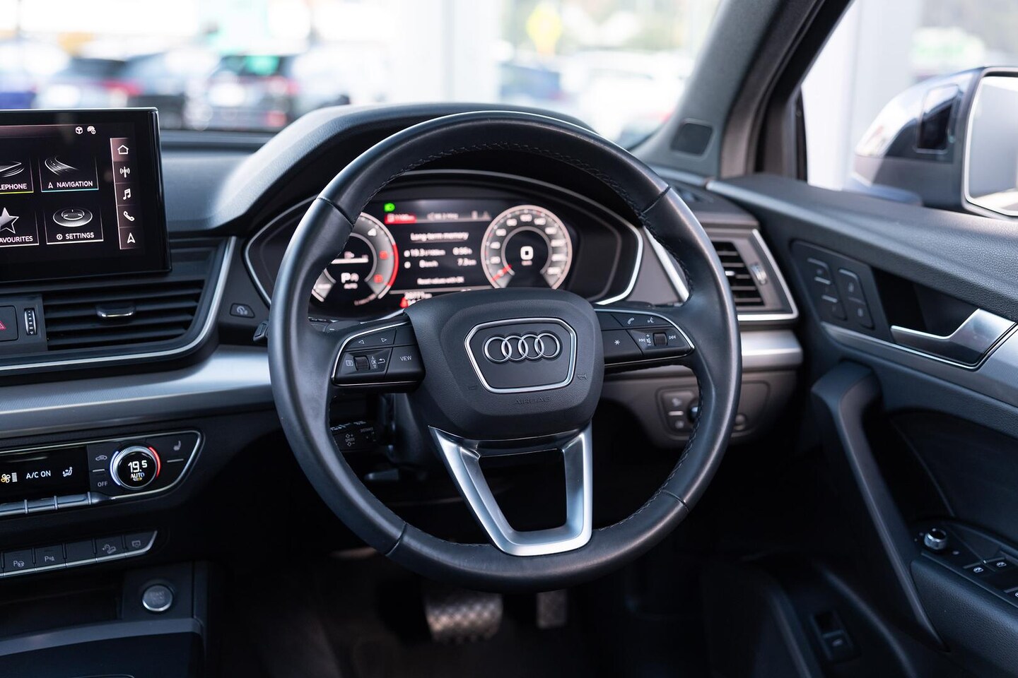 Image about Audi Q5 Sport 40 TDI quattro S tronic