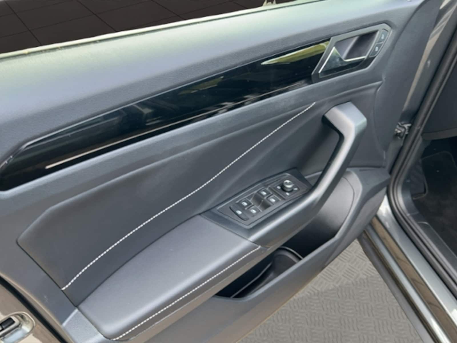 Volkswagen T-Roc – Bild 15