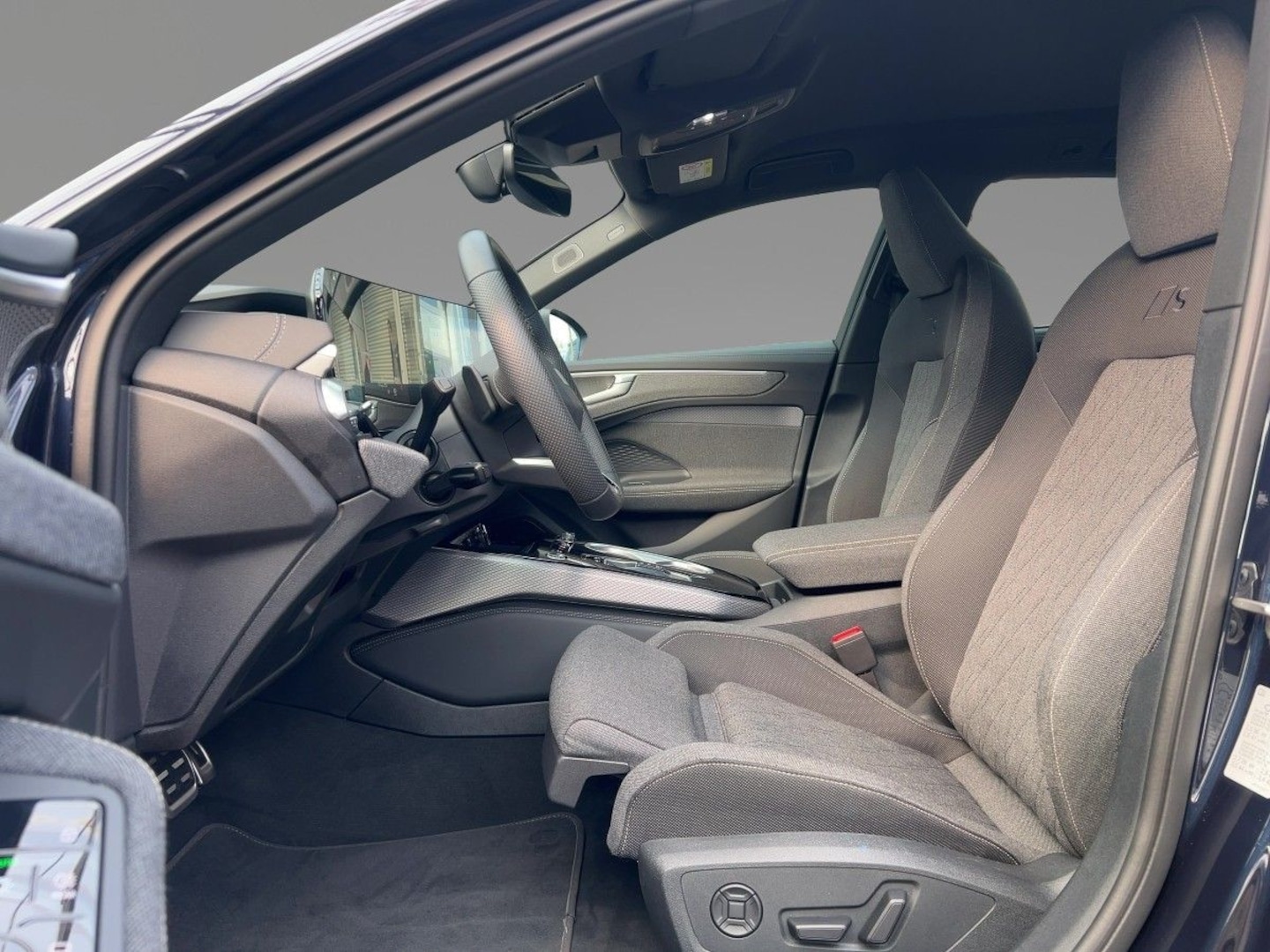 Bild über Audi A6 Avant e-hybrid e-hybrid quattro 220 kW S tronic - für weitere Informationen kontaktieren Sie den Audi Partner