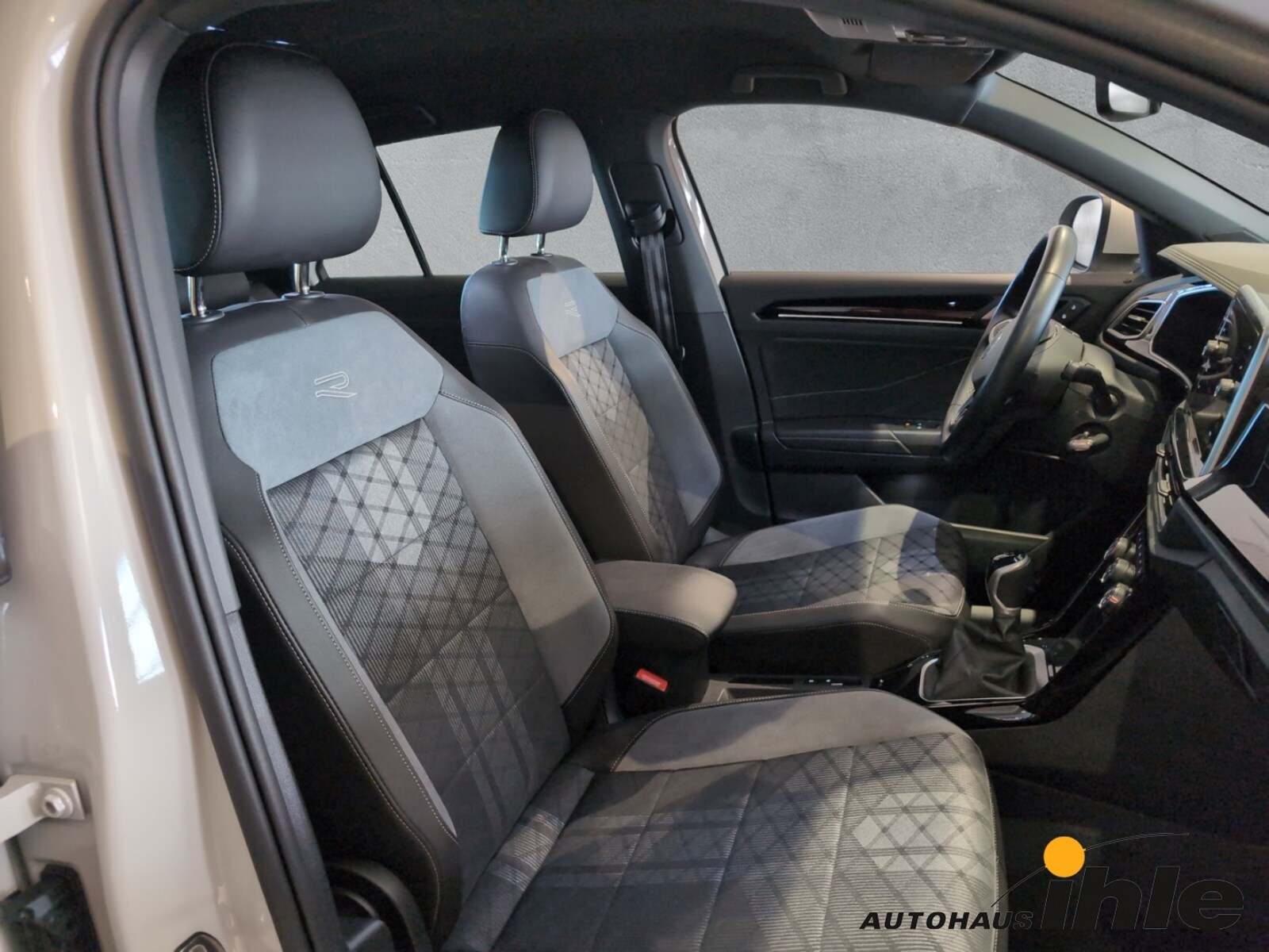 Volkswagen T-Roc – Bild 3