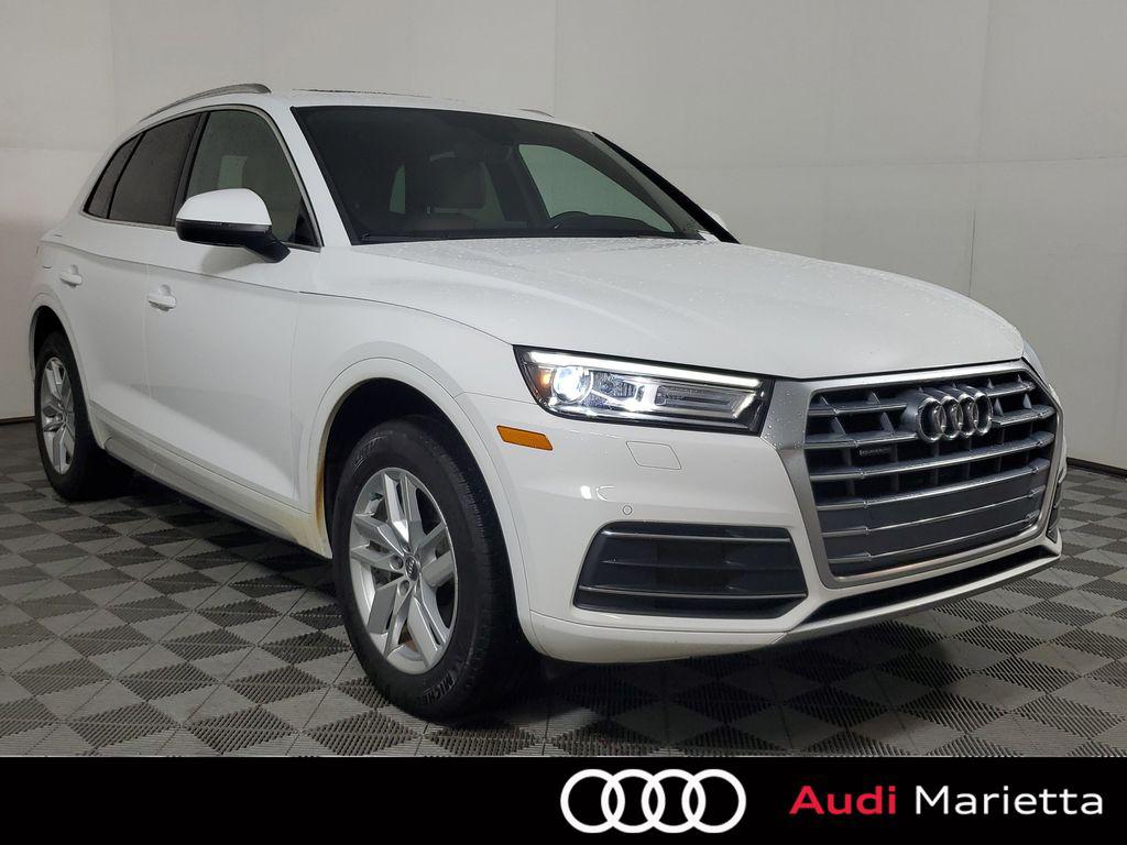 2020 Audi Q5 45 Titanium quattro S tronic Premium's photo