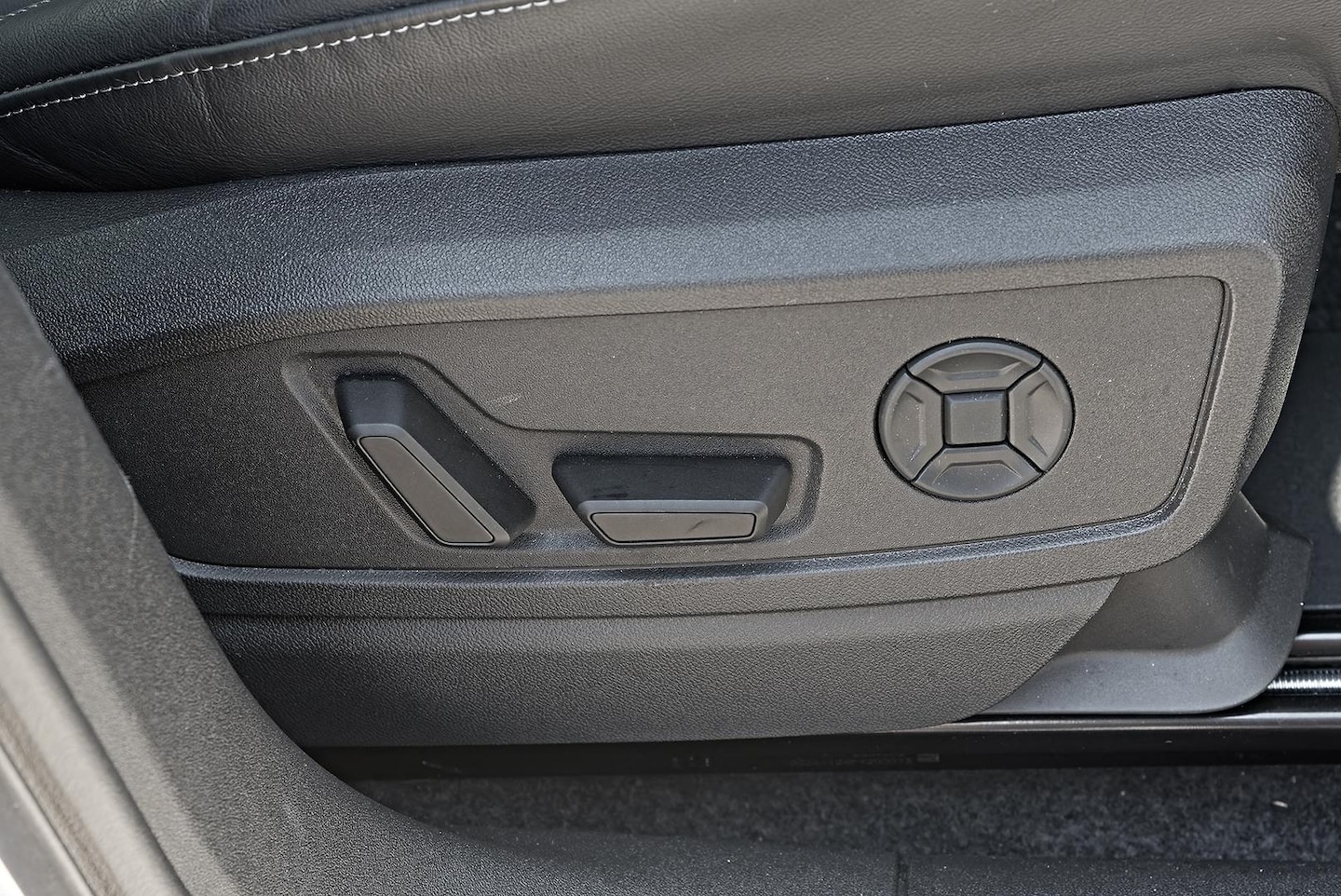 Image about Audi Q5 SUV TDI quattro 150 kW sport