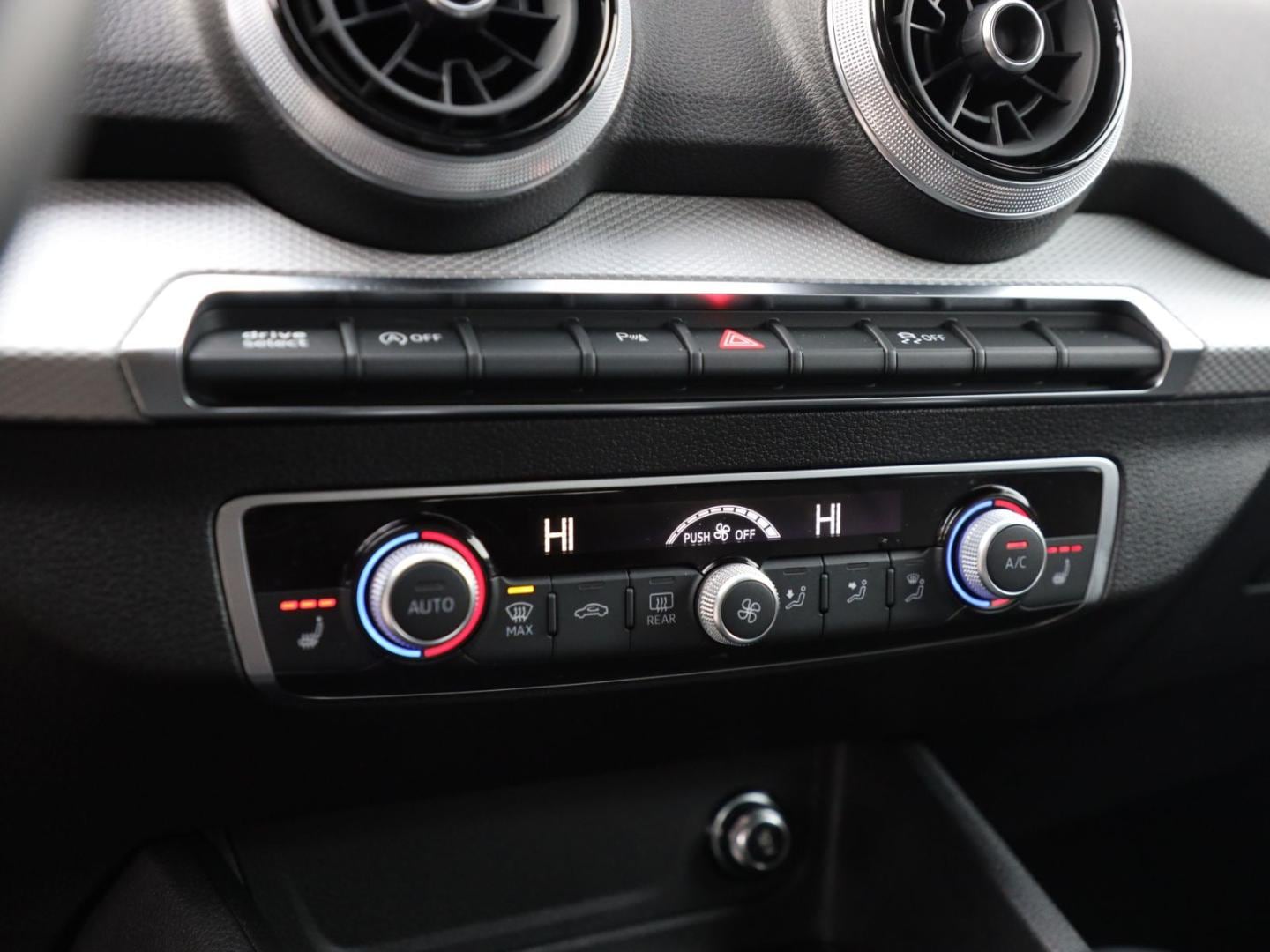 Bild über Audi Q2 advanced 35 TFSI S tronic - für weitere Informationen kontaktieren Sie den Audi Partner