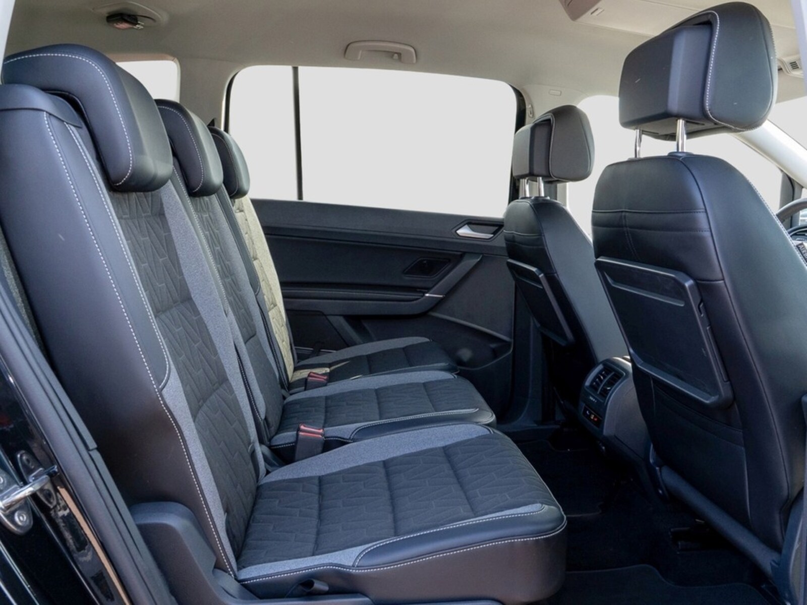 Volkswagen Touran – Bild 11