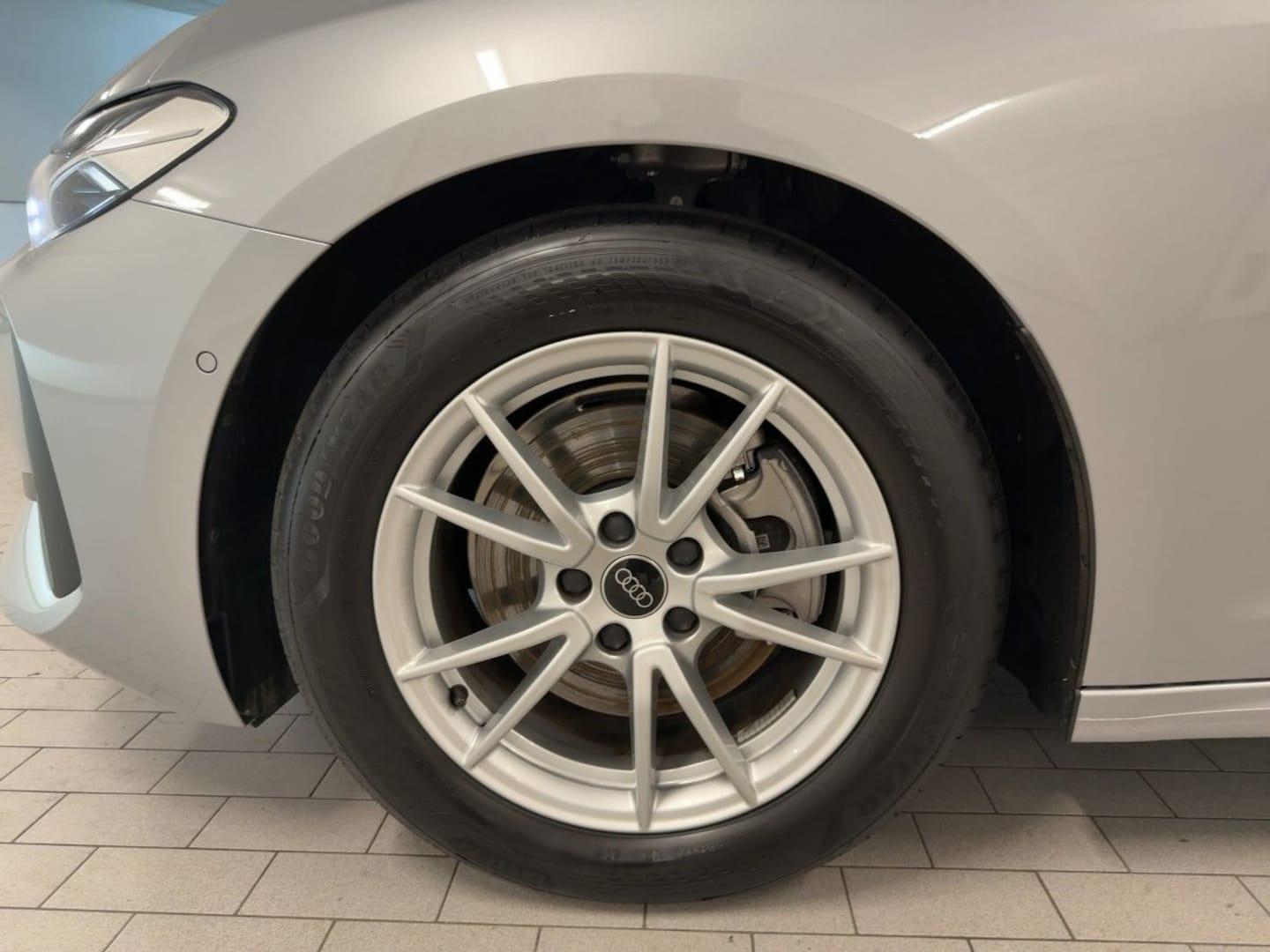 Bild über Audi A5 Avant TFSI S tronic - für weitere Informationen kontaktieren Sie den Audi Partner