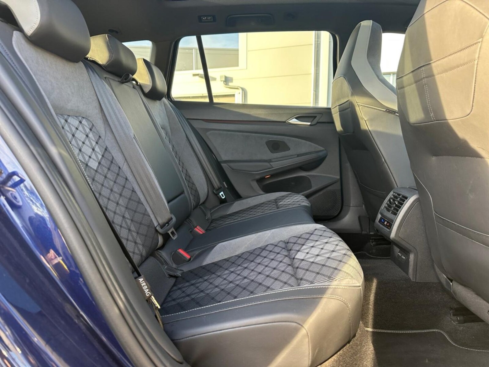 Volkswagen Golf Variant – Bild 11