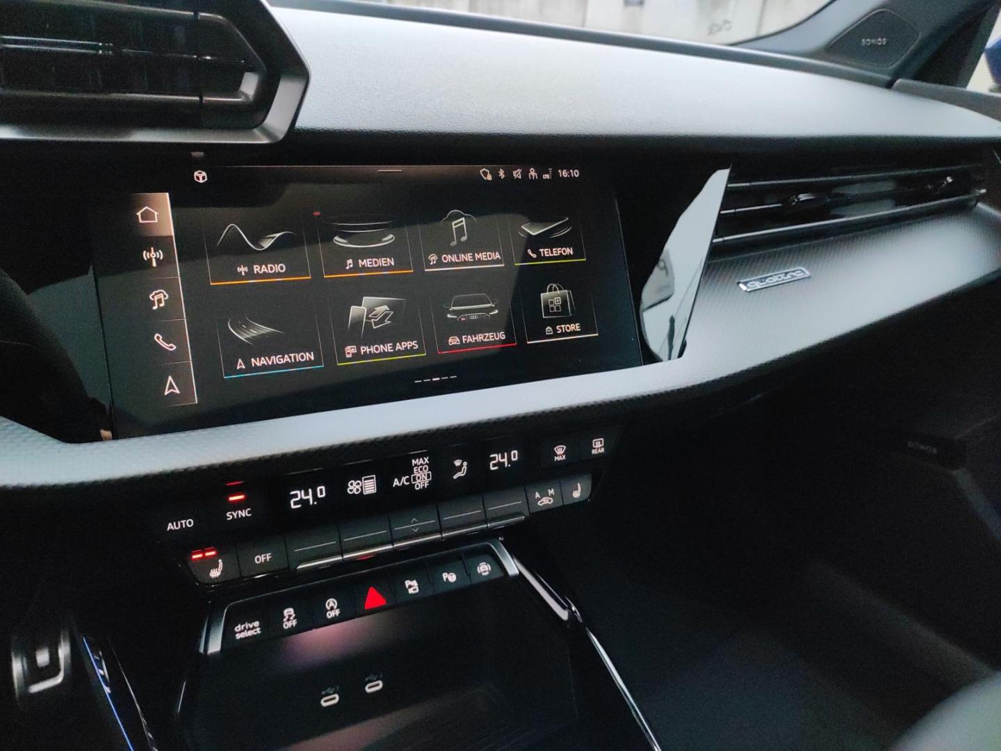 Image about Audi RS 3 Limousine TFSI quattro S tronic