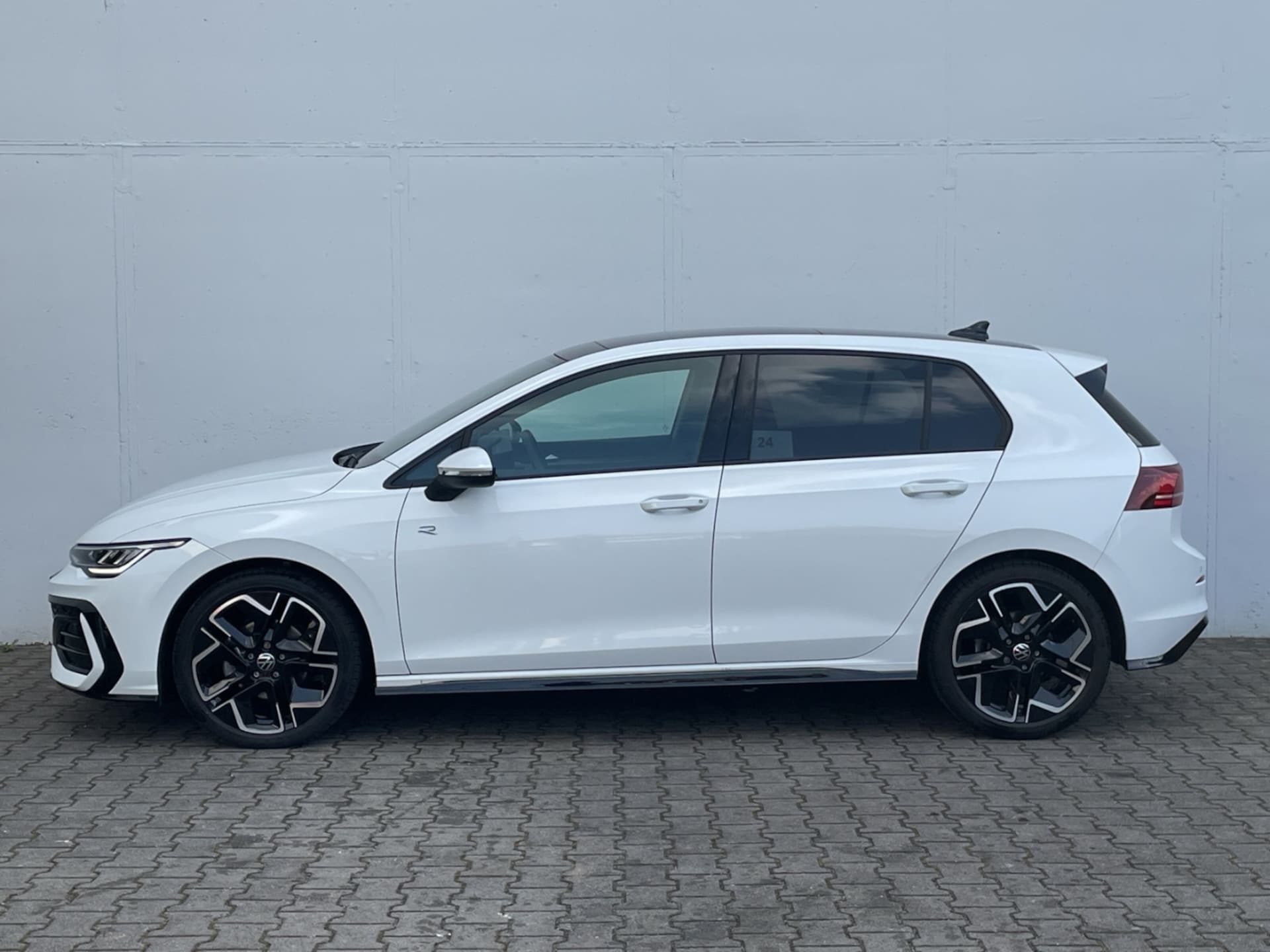 Volkswagen Golf R-Line