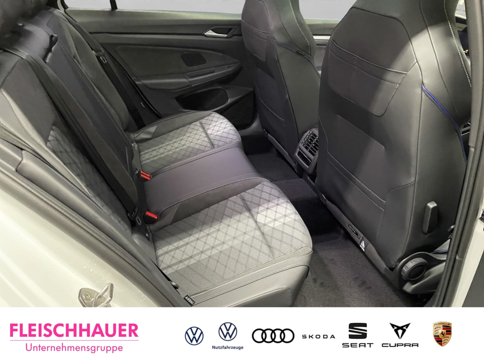 Volkswagen Golf Variant R-Line