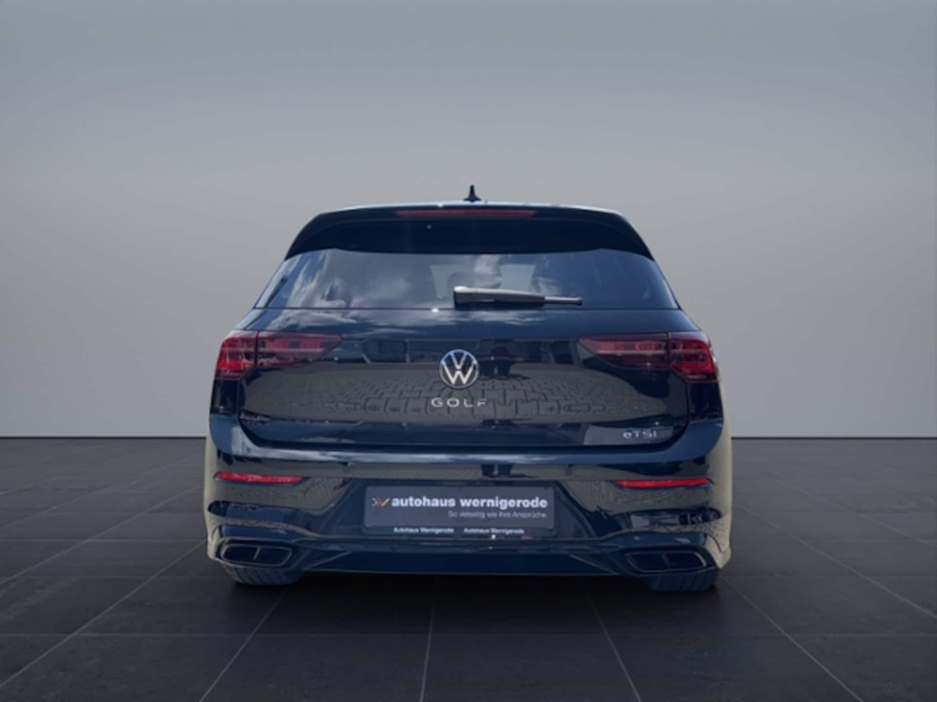 Volkswagen Golf R-Line