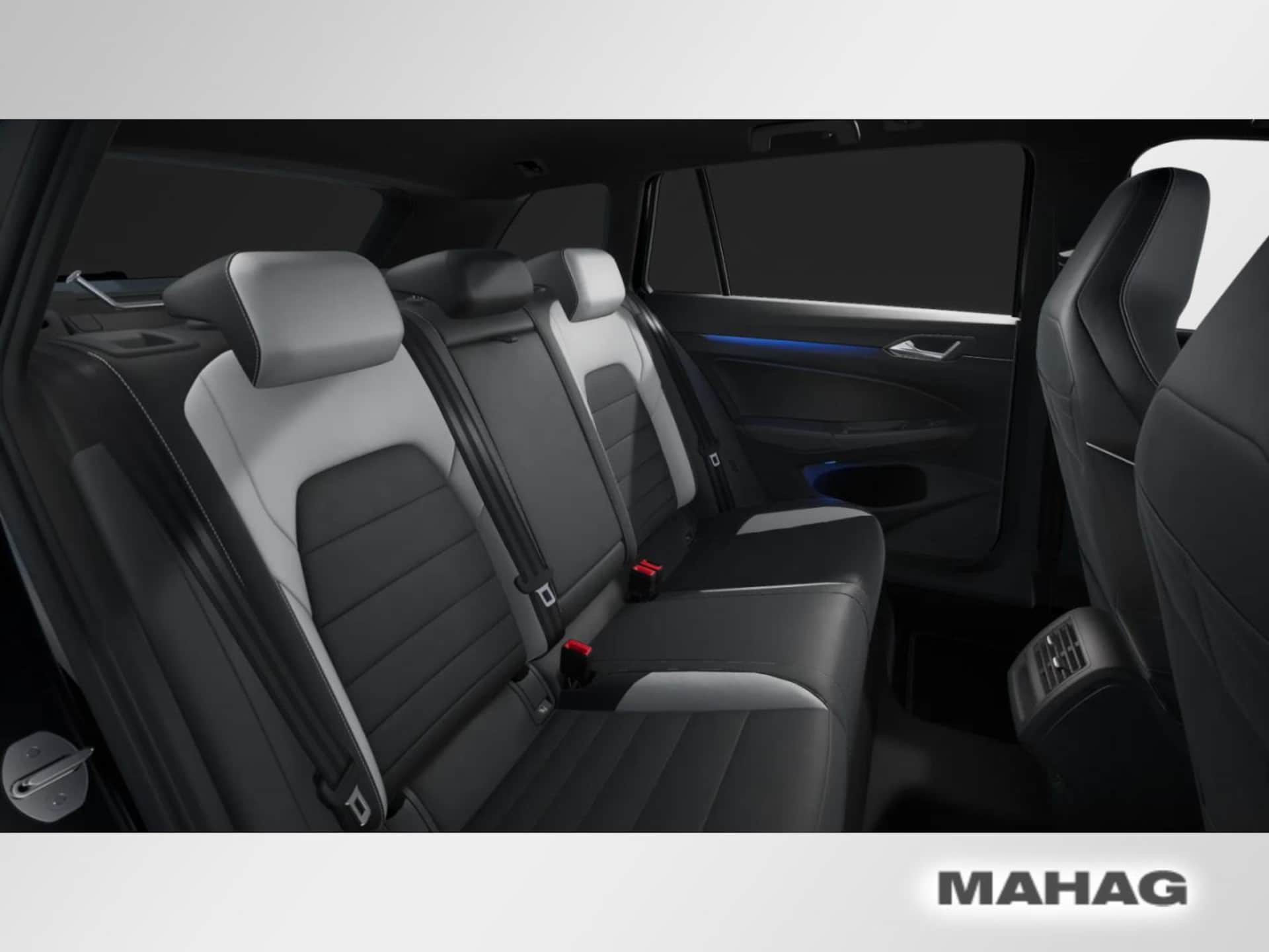 Volkswagen Golf Variant R-Line