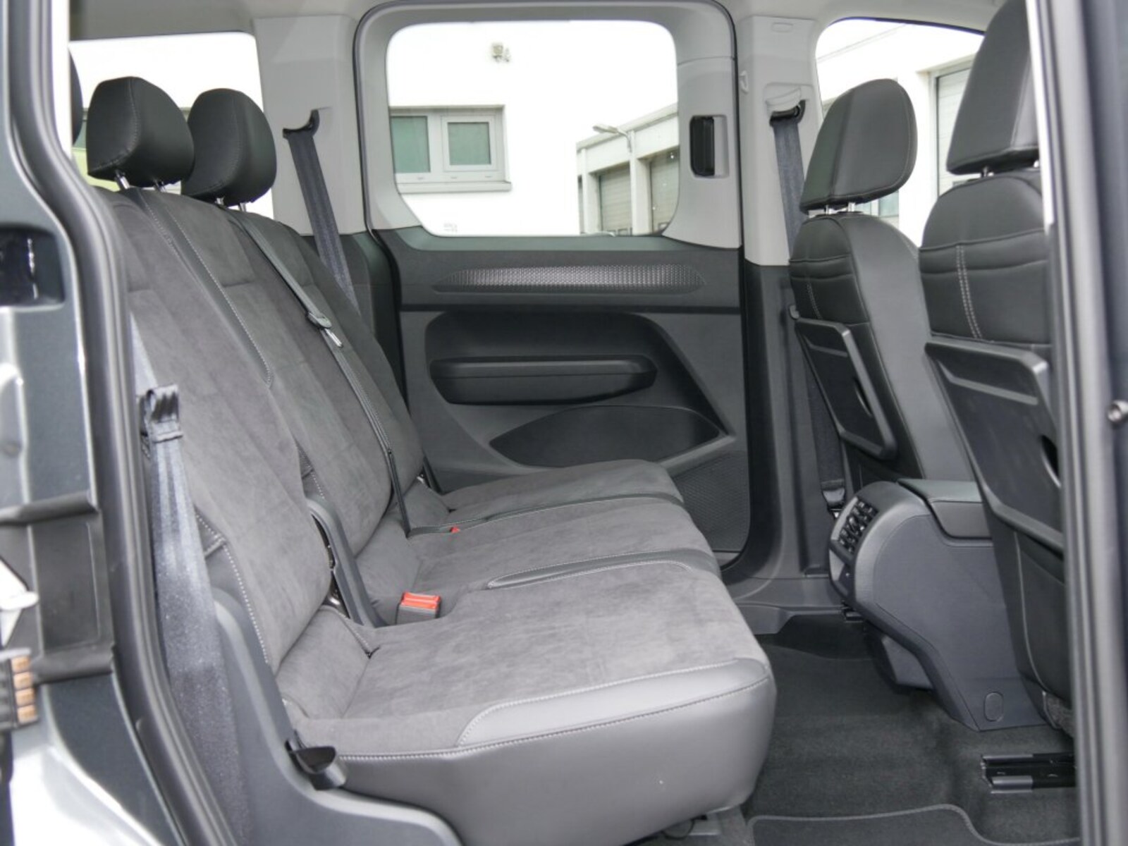 Volkswagen Caddy – Bild 10