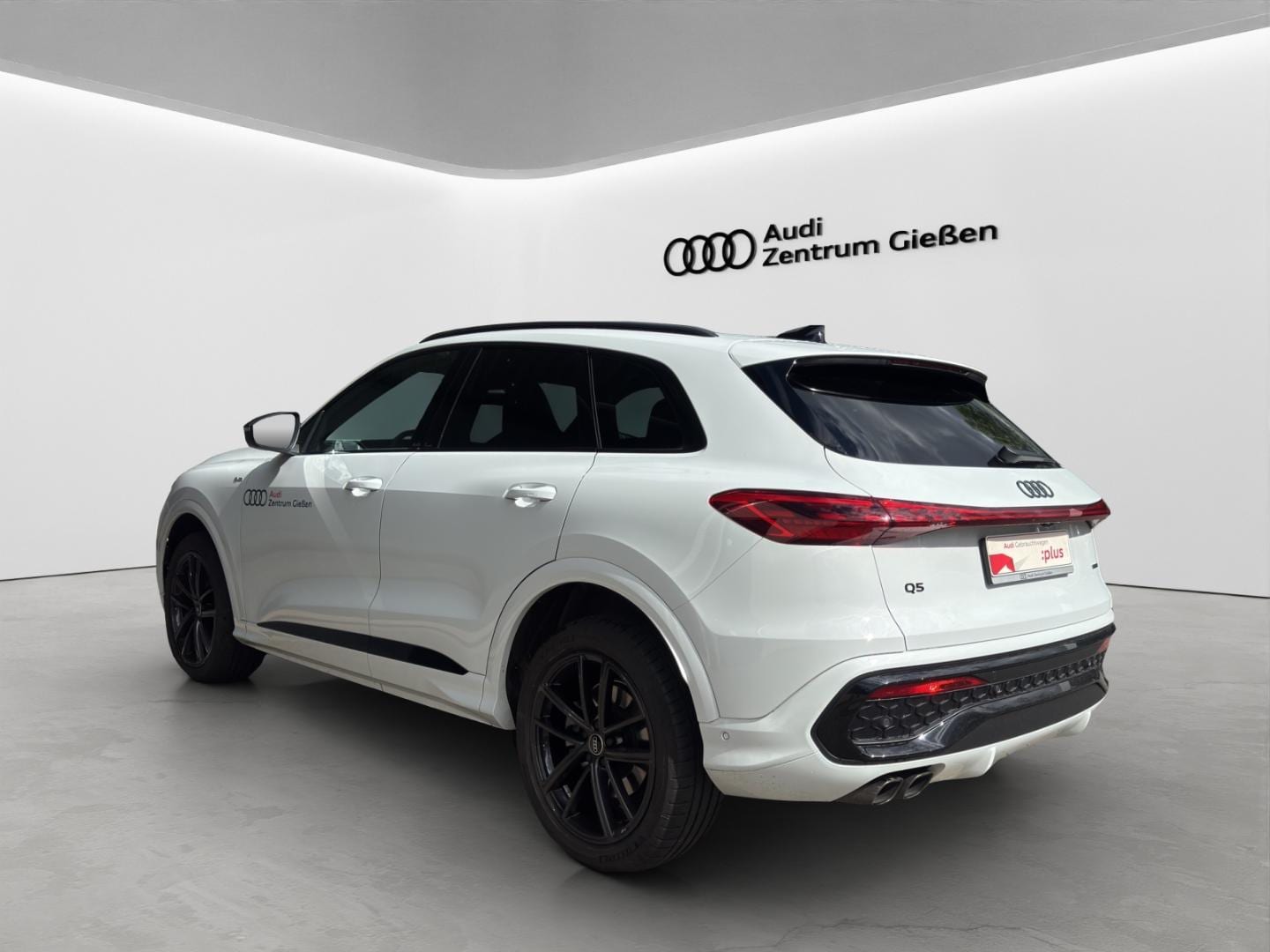 Bild über Audi Q5 SUV TDI quattro 150 kW S tronic - für weitere Informationen kontaktieren Sie den Audi Partner