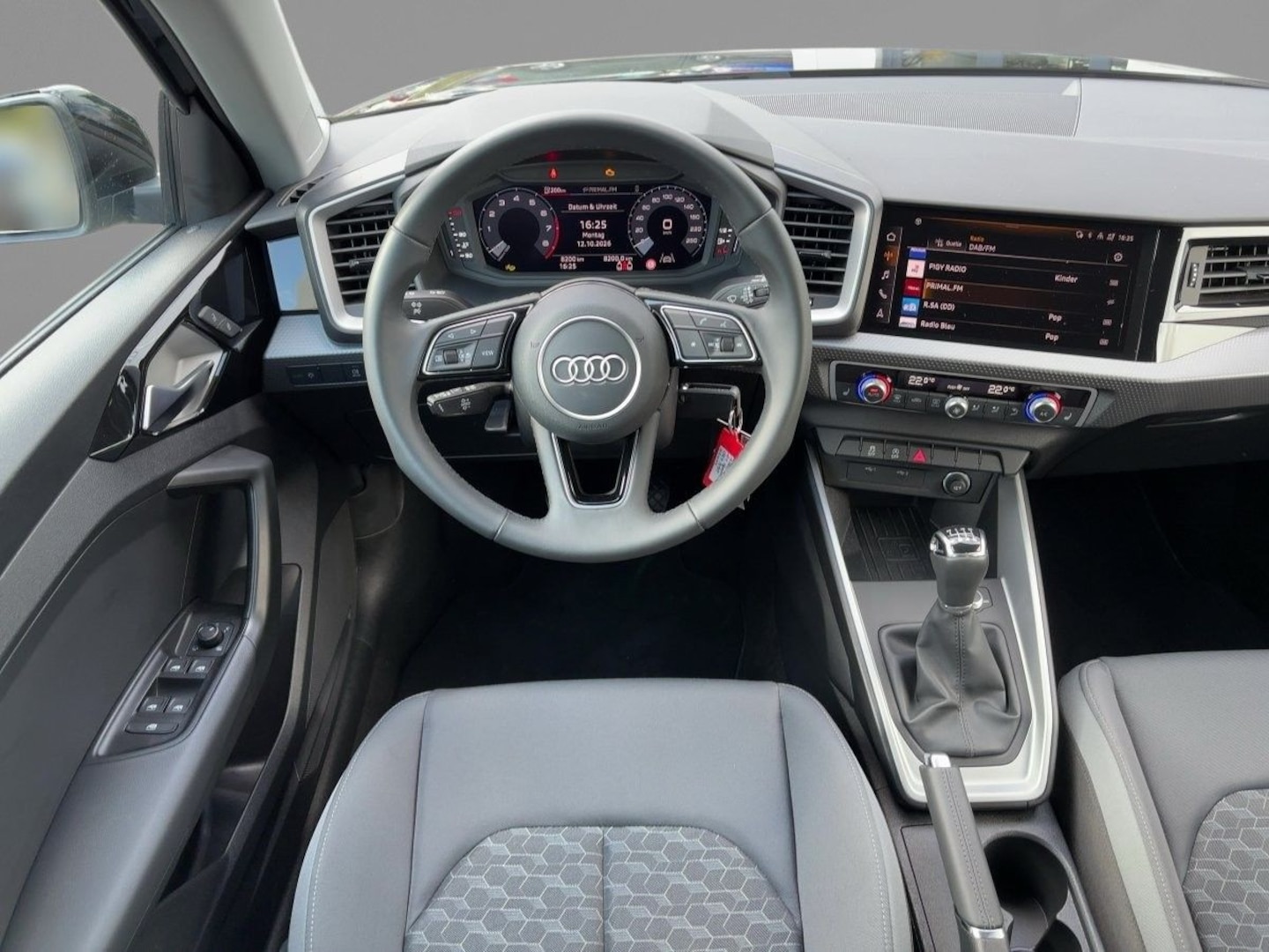 Bild über Audi A1 Sportback advanced 30 TFSI Schaltgetriebe - für weitere Informationen kontaktieren Sie den Audi Partner