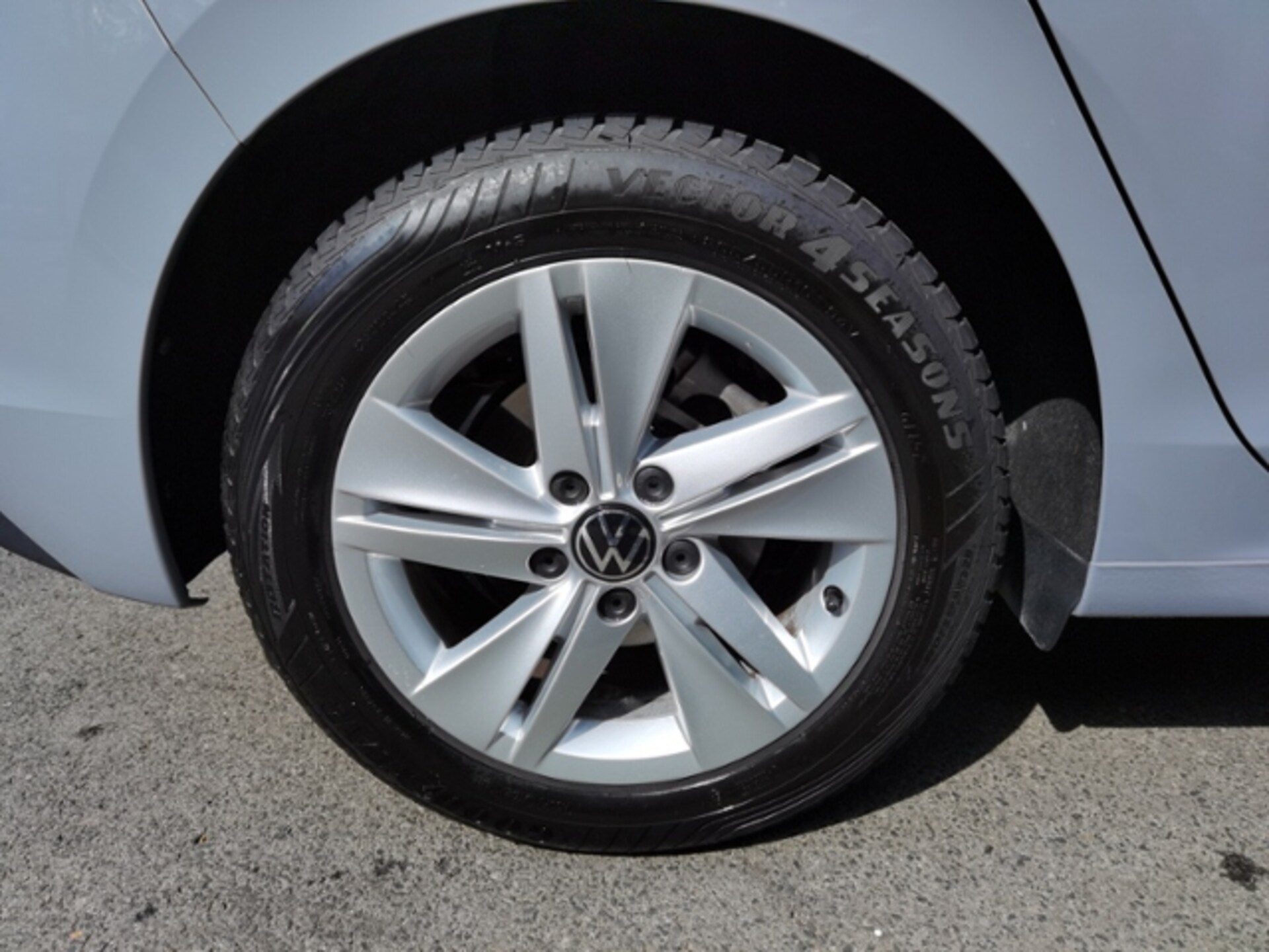 Volkswagen Golf Life