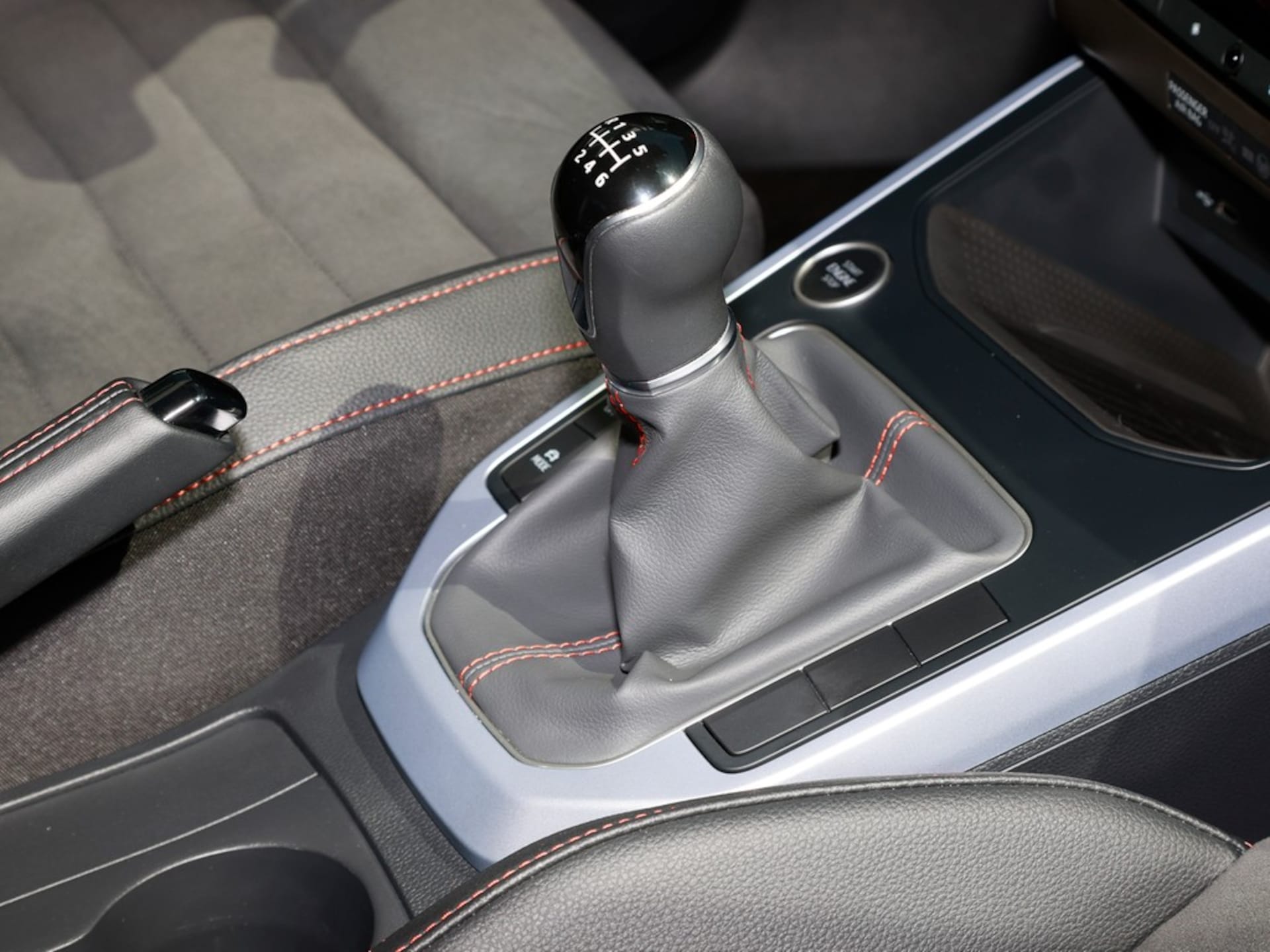 SEAT Arona FR