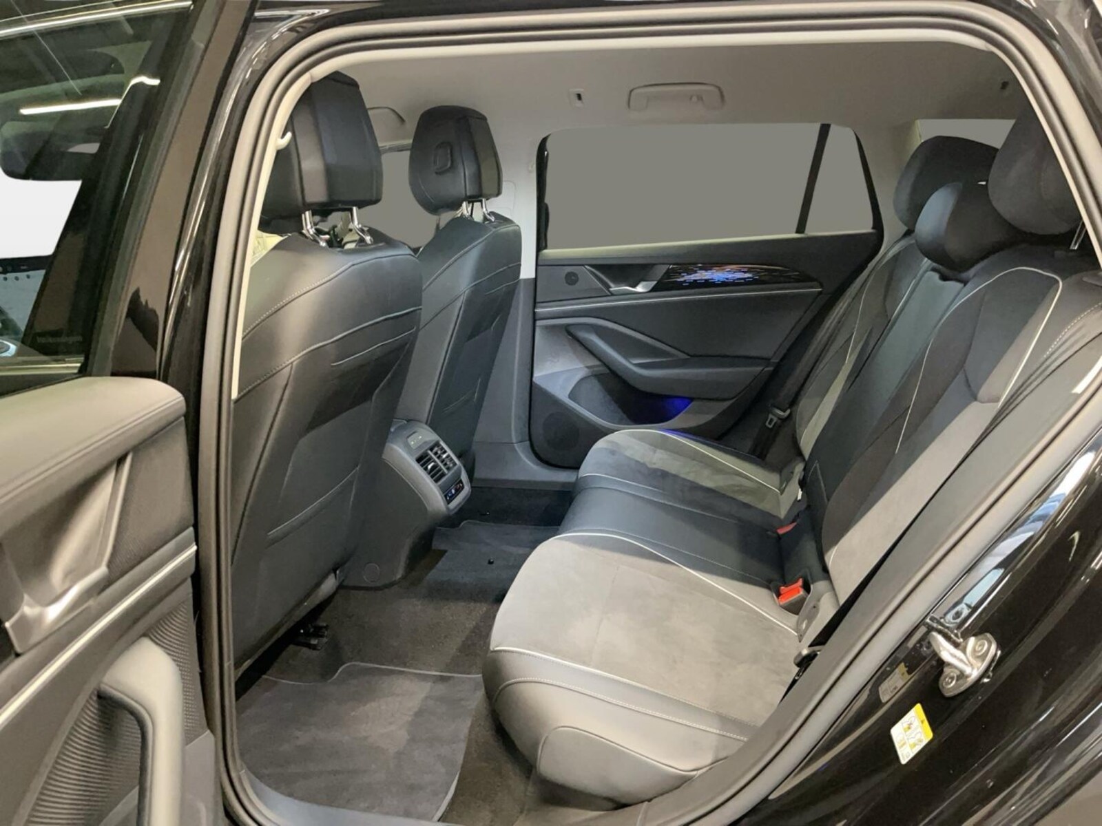 Volkswagen Passat – Bild 11
