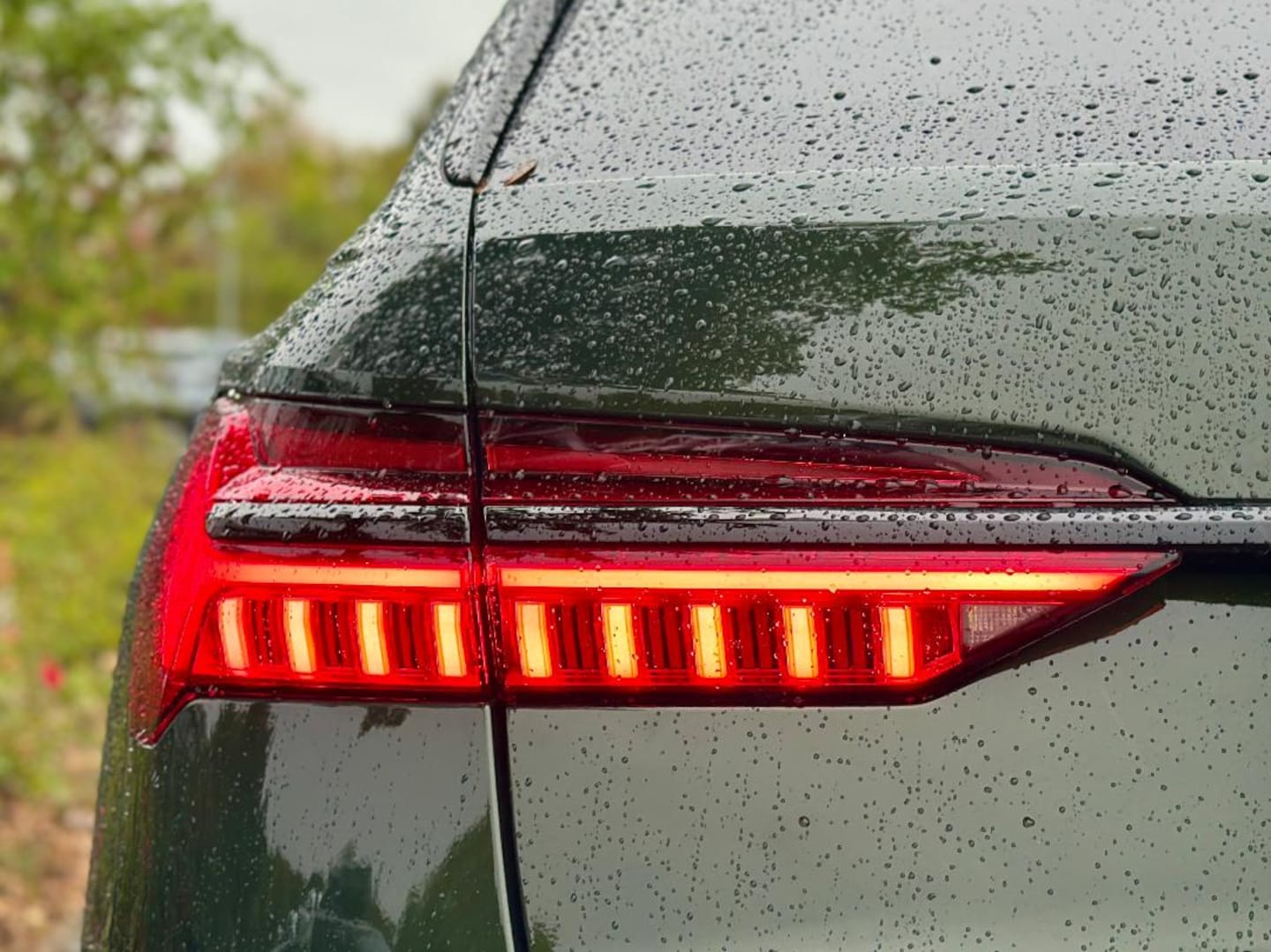 Bild über Audi S6 Avant TDI quattro tiptronic - für weitere Informationen kontaktieren Sie den Audi Partner