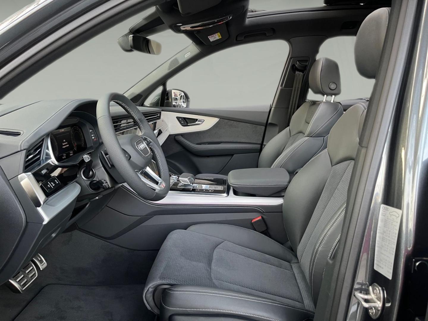Image about Audi Q7 SUV S line 50 TDI quattro tiptronic
