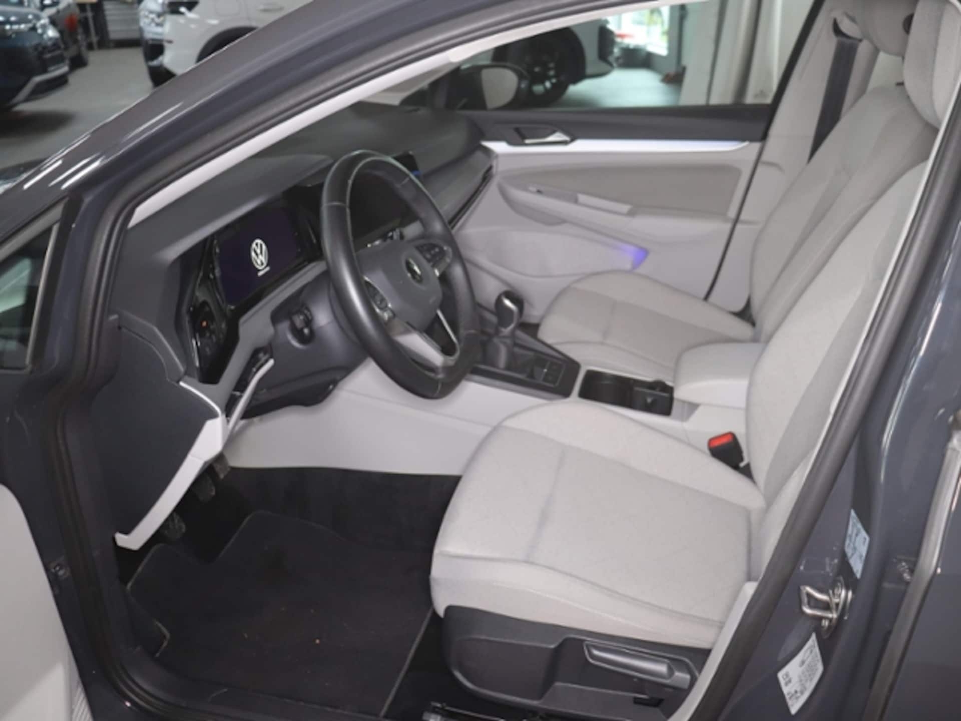 Volkswagen Golf Life