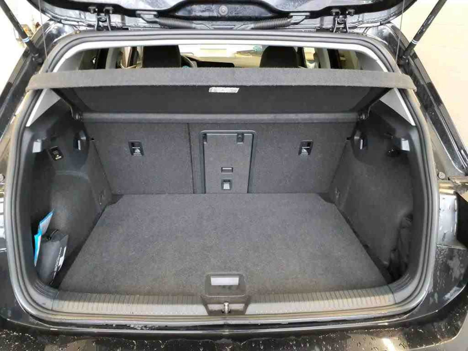 Volkswagen Golf Active