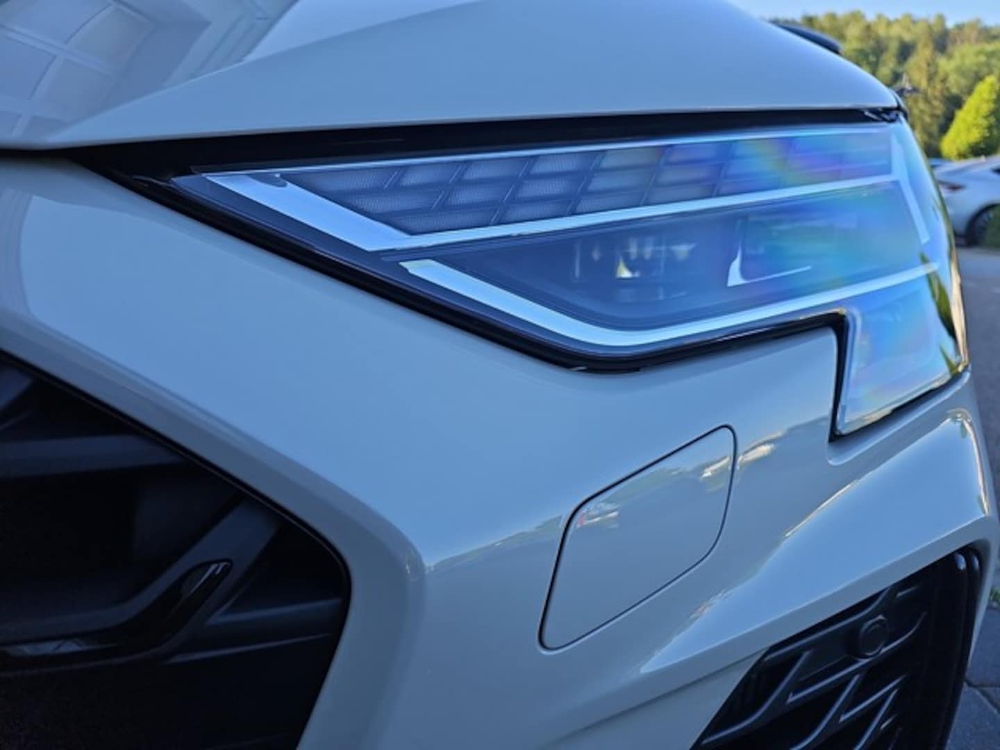 Bild über Audi S3 Limousine TFSI quattro S tronic - für weitere Informationen kontaktieren Sie den Audi Partner