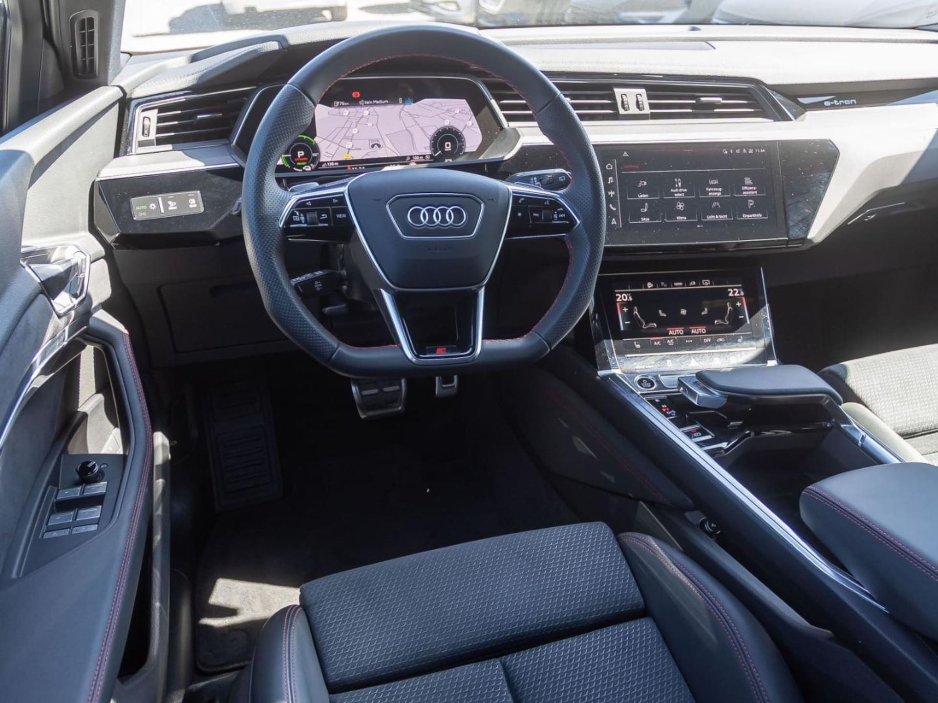 Audi Q8 e-tron S line