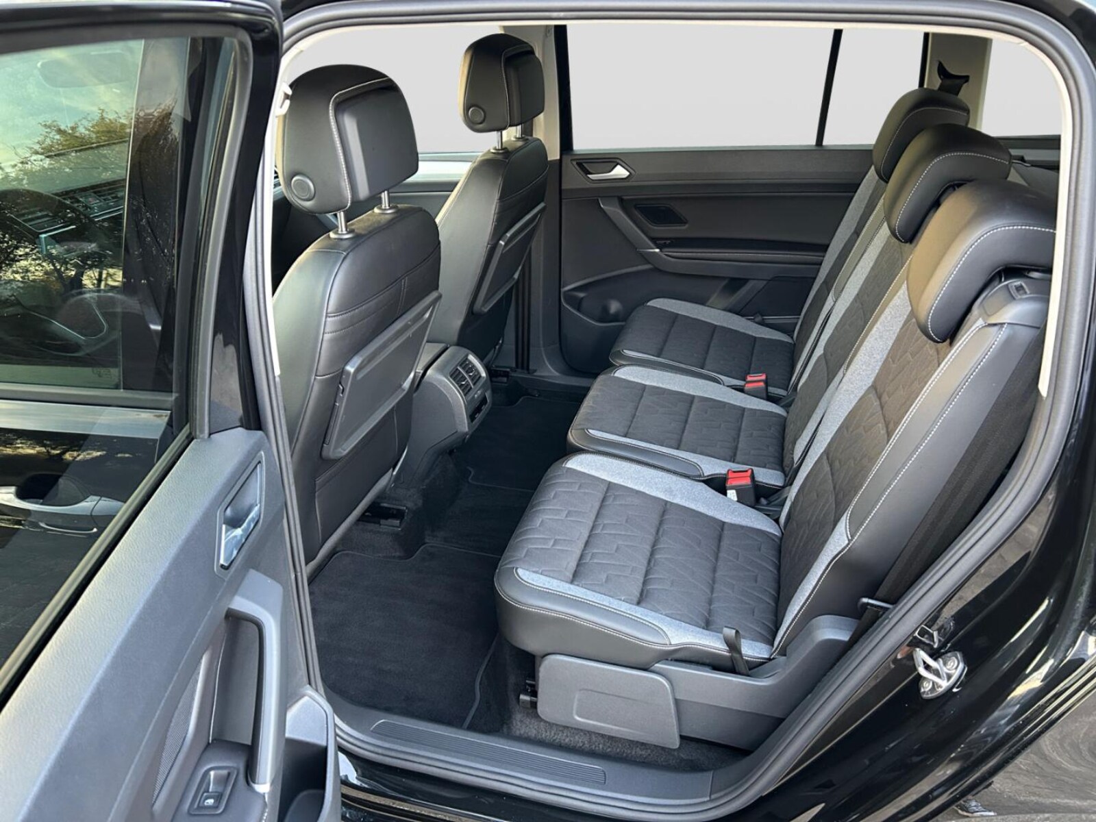 Volkswagen Touran – Bild 10