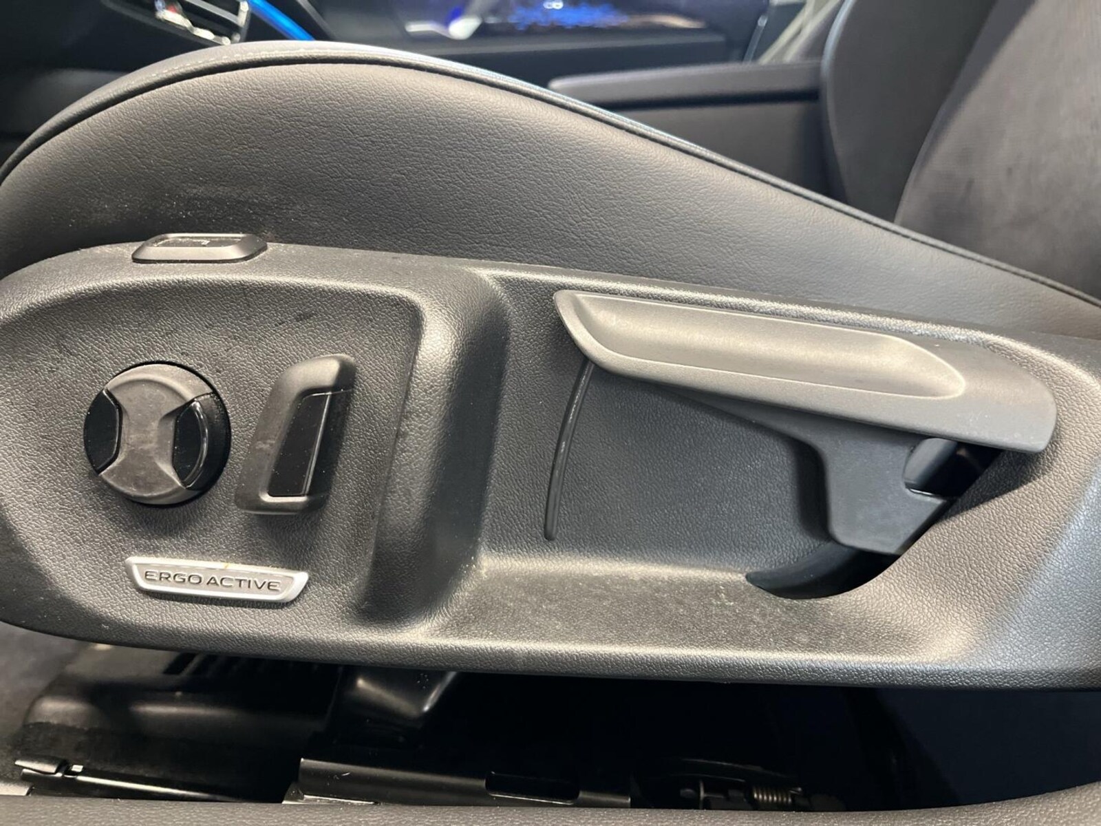 Volkswagen Passat – Bild 14