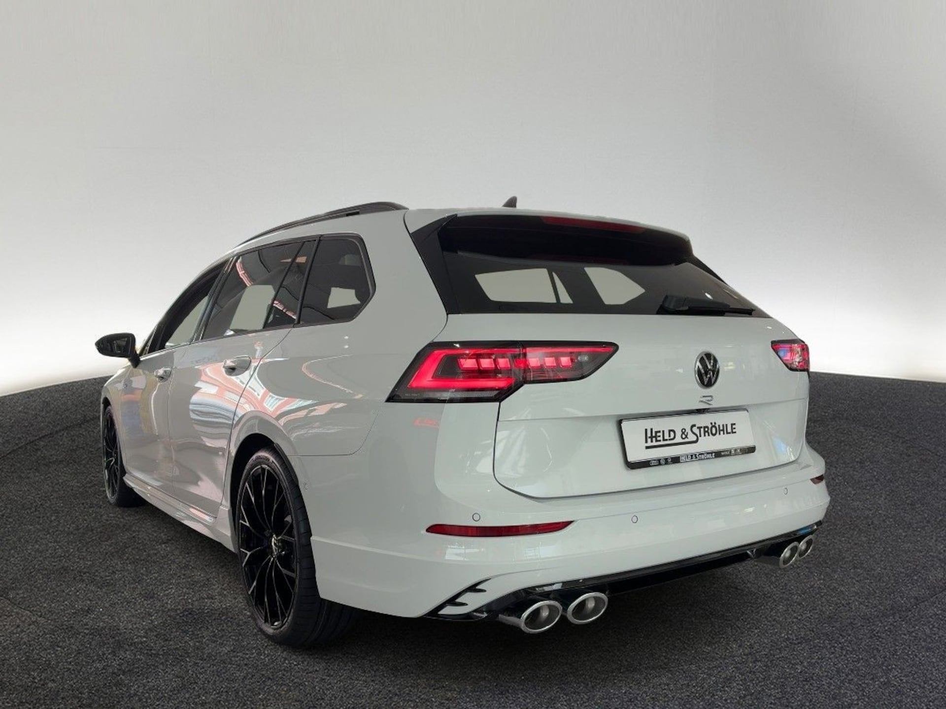 Volkswagen Golf Variant R