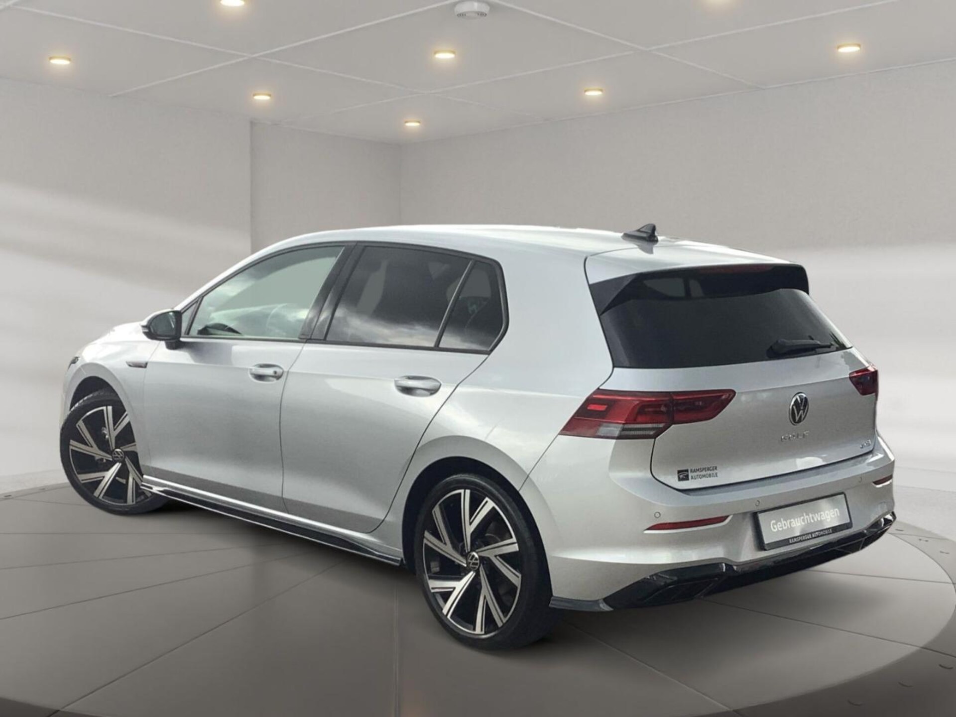 Volkswagen Golf R-Line