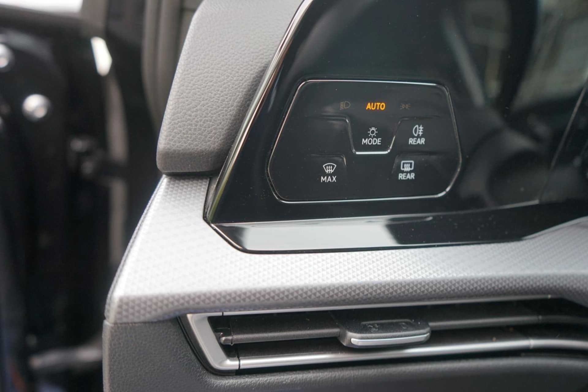Volkswagen Golf Active