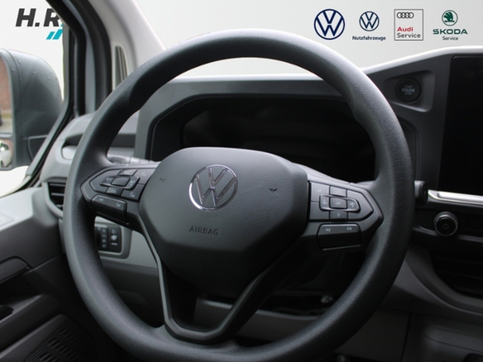 Volkswagen Transporter Kombi langer Radstand – Bild 4