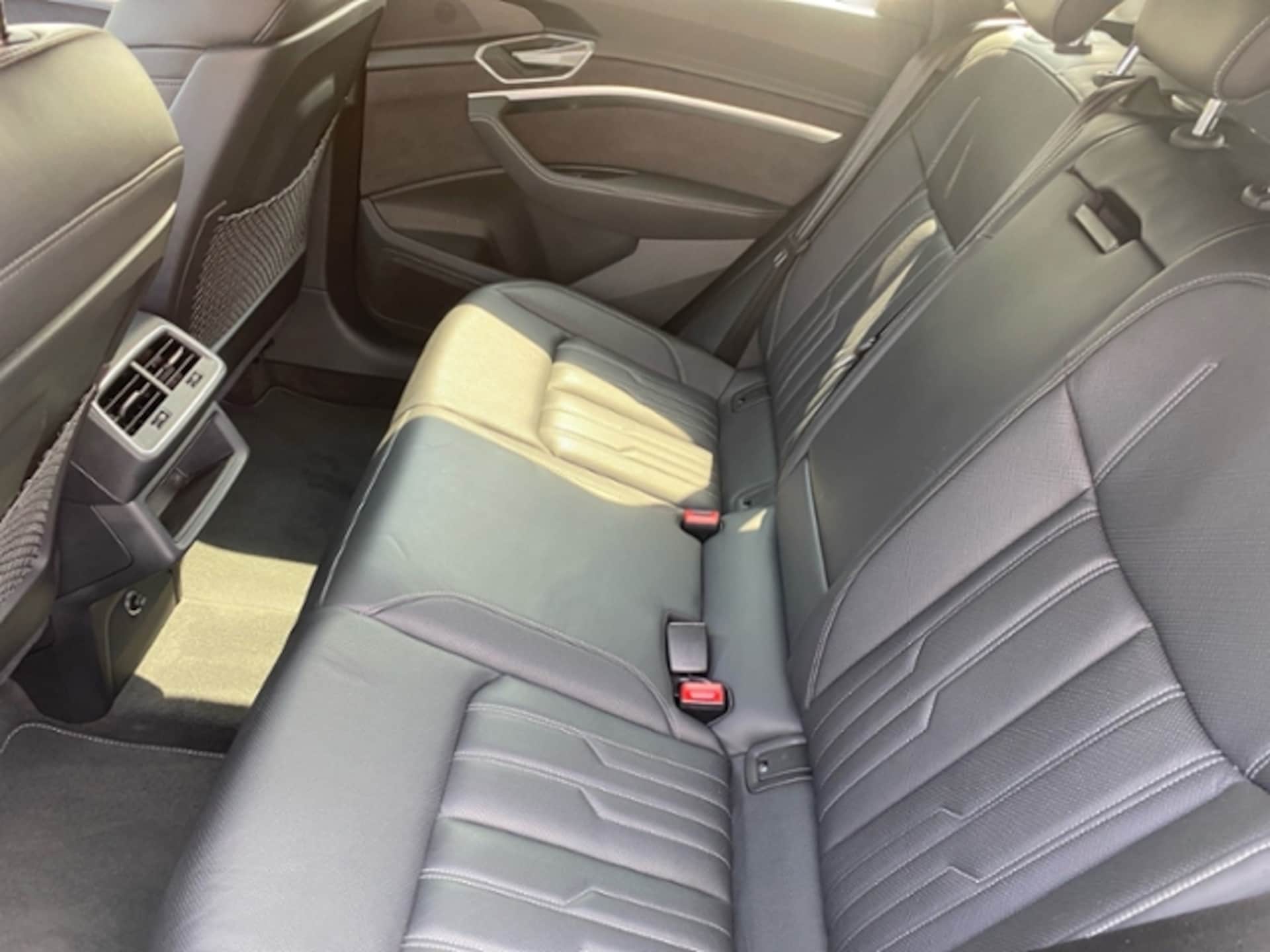 Audi e-tron S line