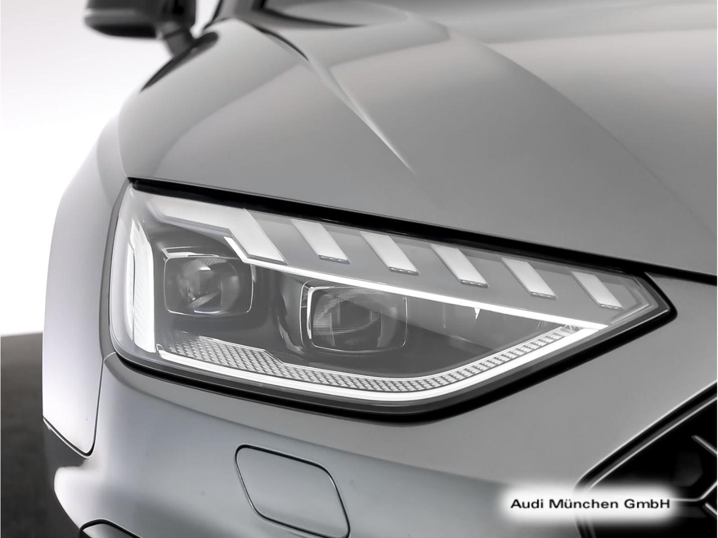 Bild über Audi A4 Avant S line 40 TFSI quattro S tronic - für weitere Informationen kontaktieren Sie den Audi Partner