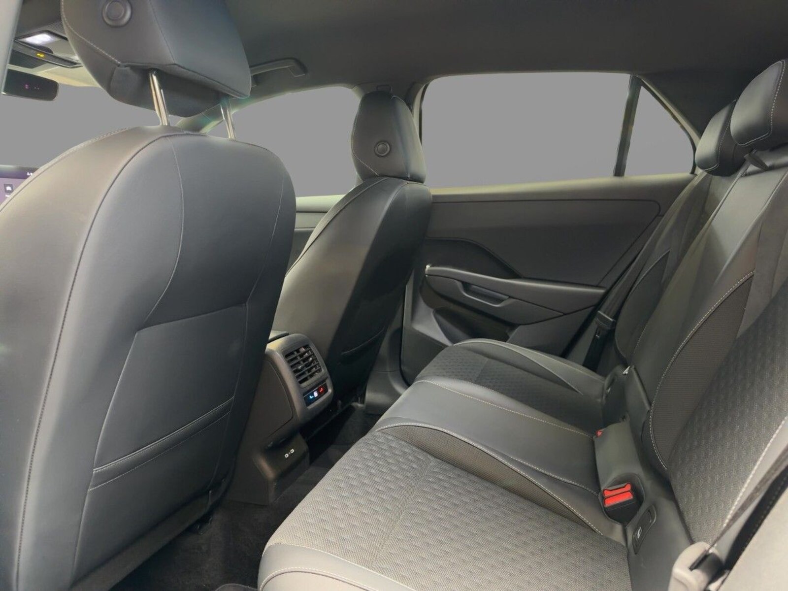 Volkswagen T-Roc – Bild 8