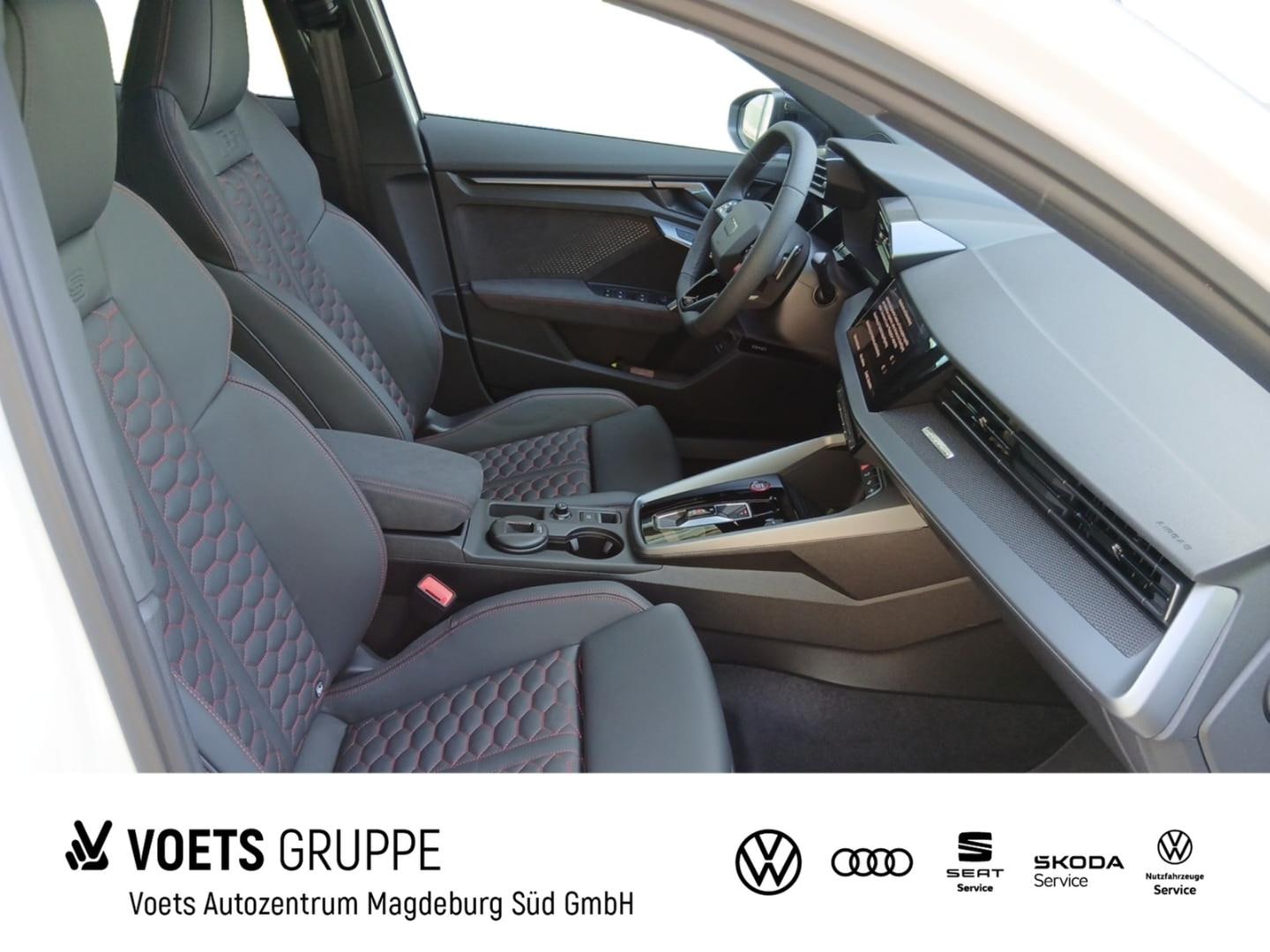 Bild über Audi RS 3 Limousine TFSI quattro 294 kW S tronic - für weitere Informationen kontaktieren Sie den Audi Partner