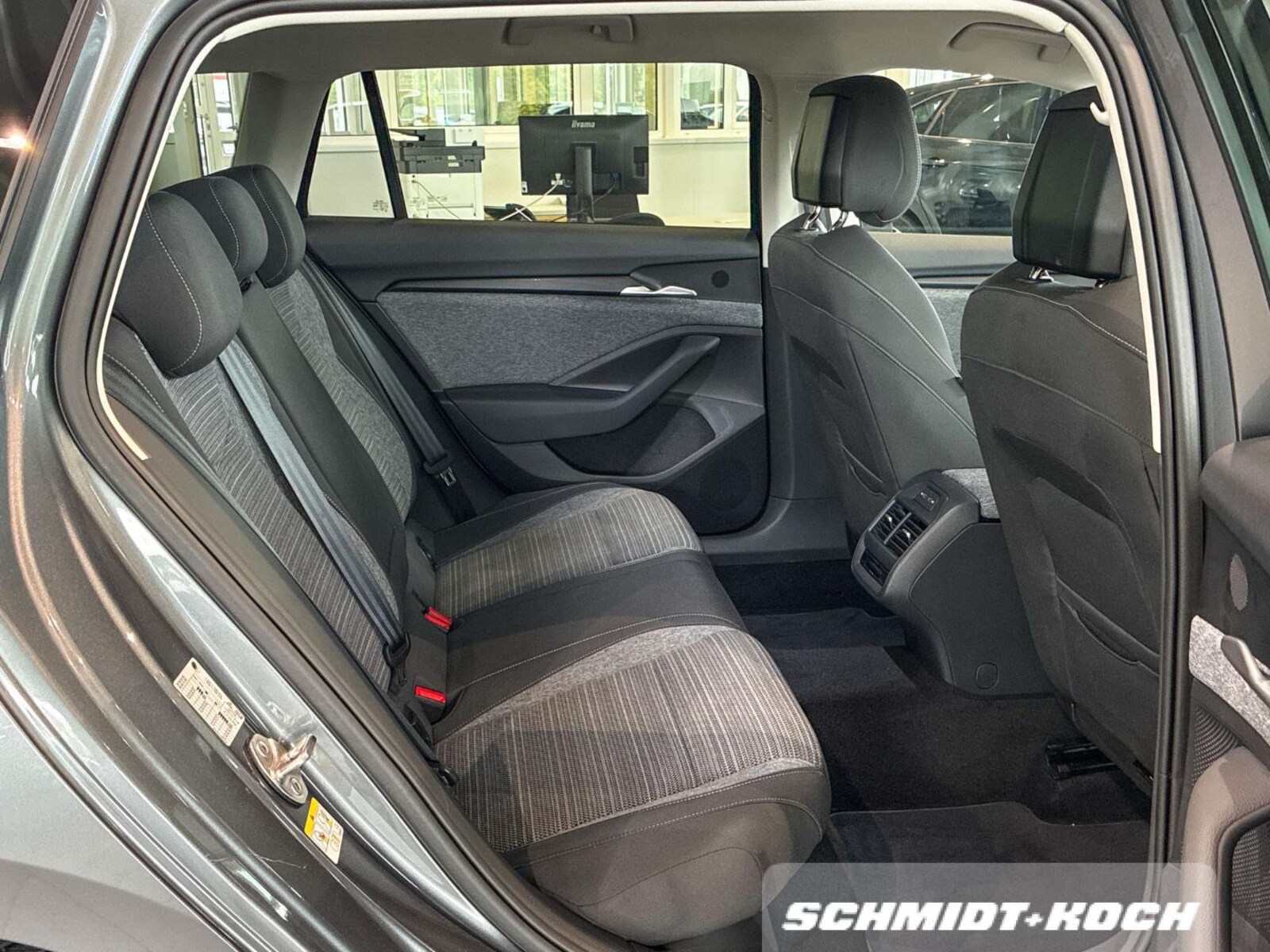 Škoda Superb Combi – Bild 8