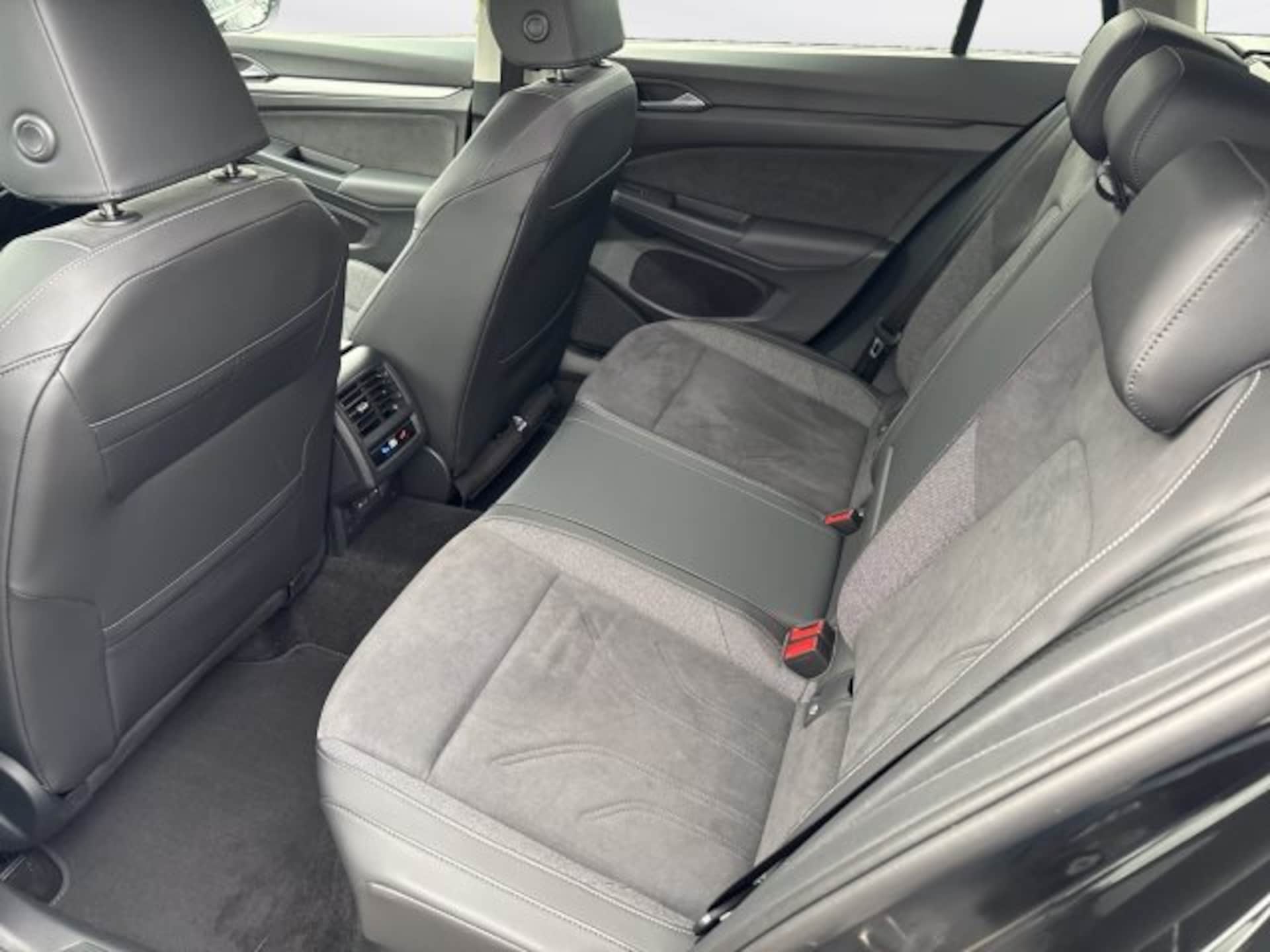Volkswagen Golf Variant Style