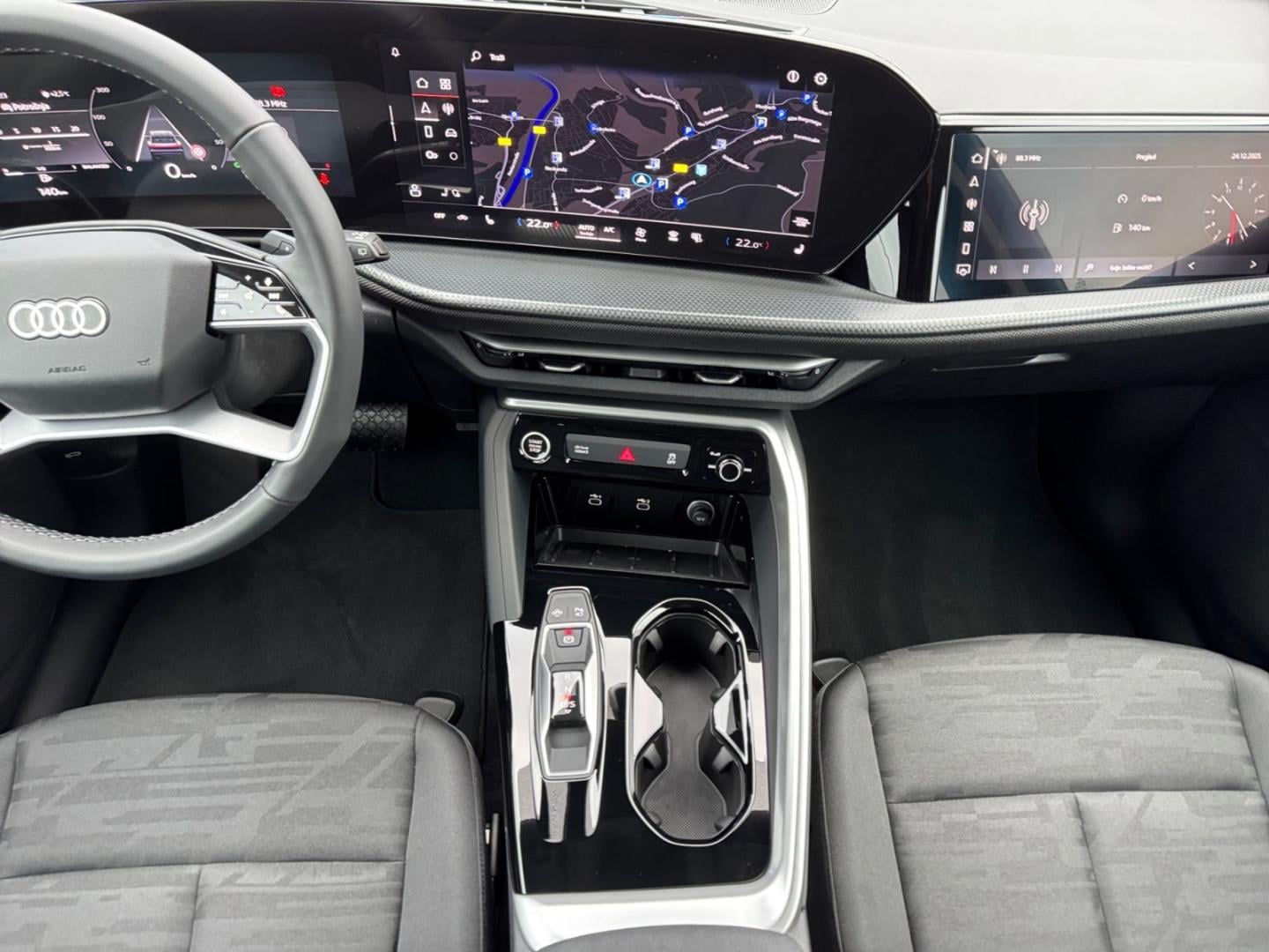 Bild über Audi Q5 SUV TDI quattro 150 kW S tronic - für weitere Informationen kontaktieren Sie den Audi Partner