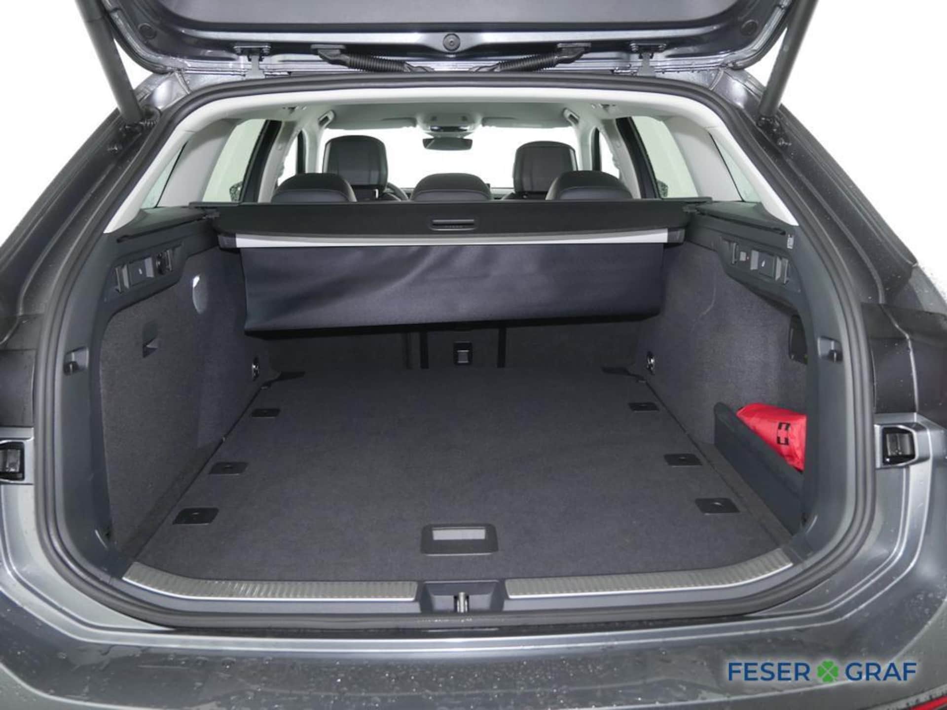 Volkswagen Passat Elegance