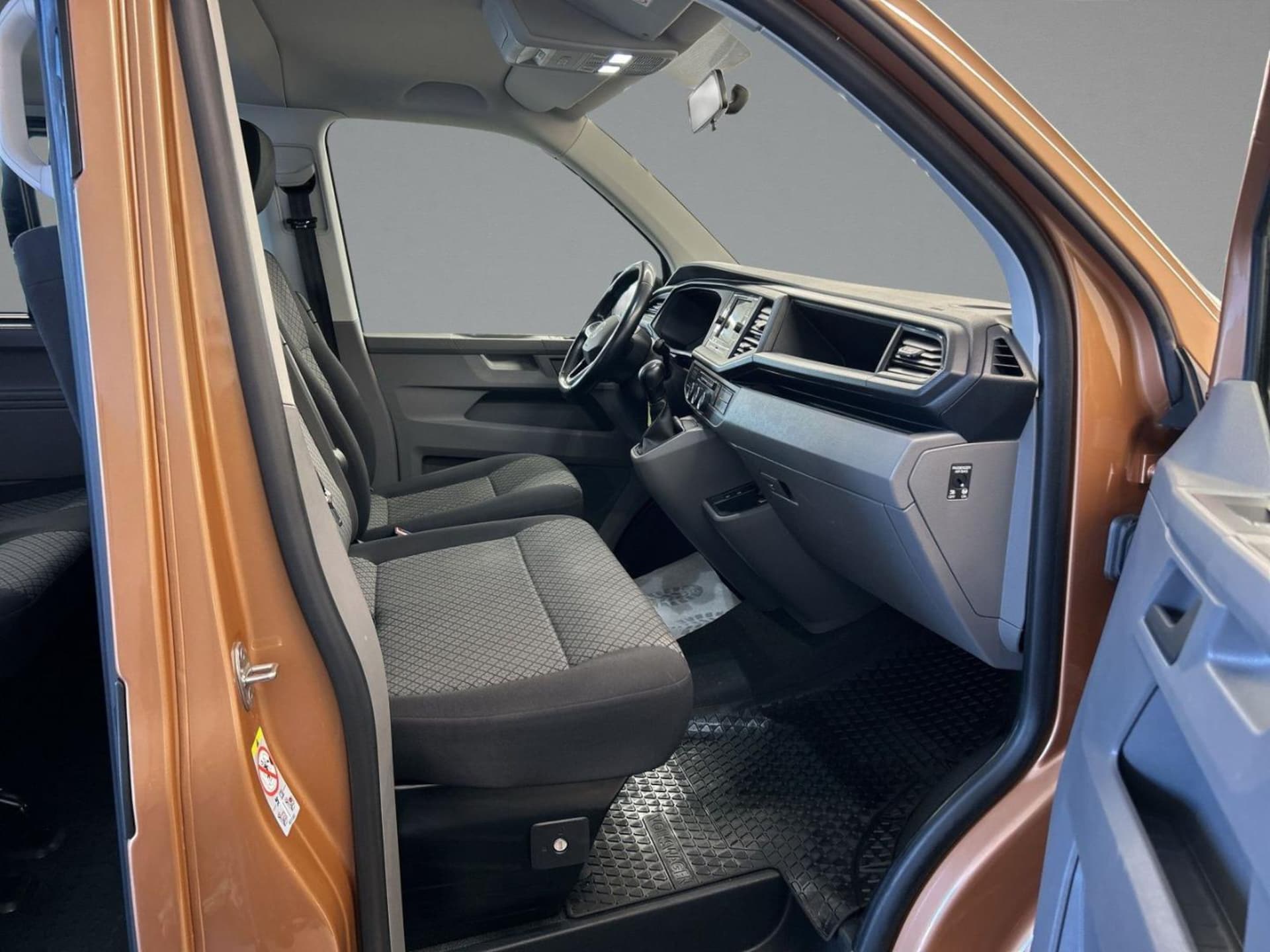 Volkswagen T6.1 Caravelle kurzer Radstand Trendline