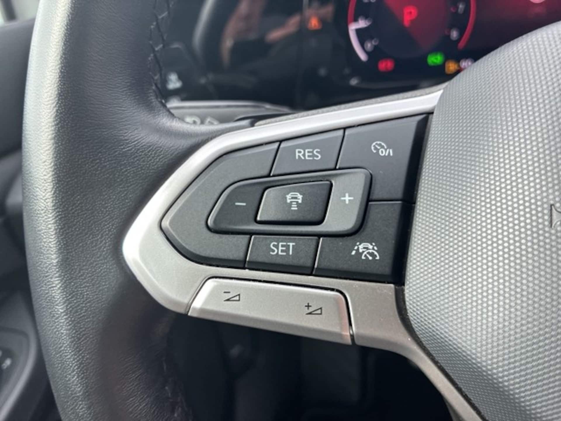 Volkswagen Golf Style
