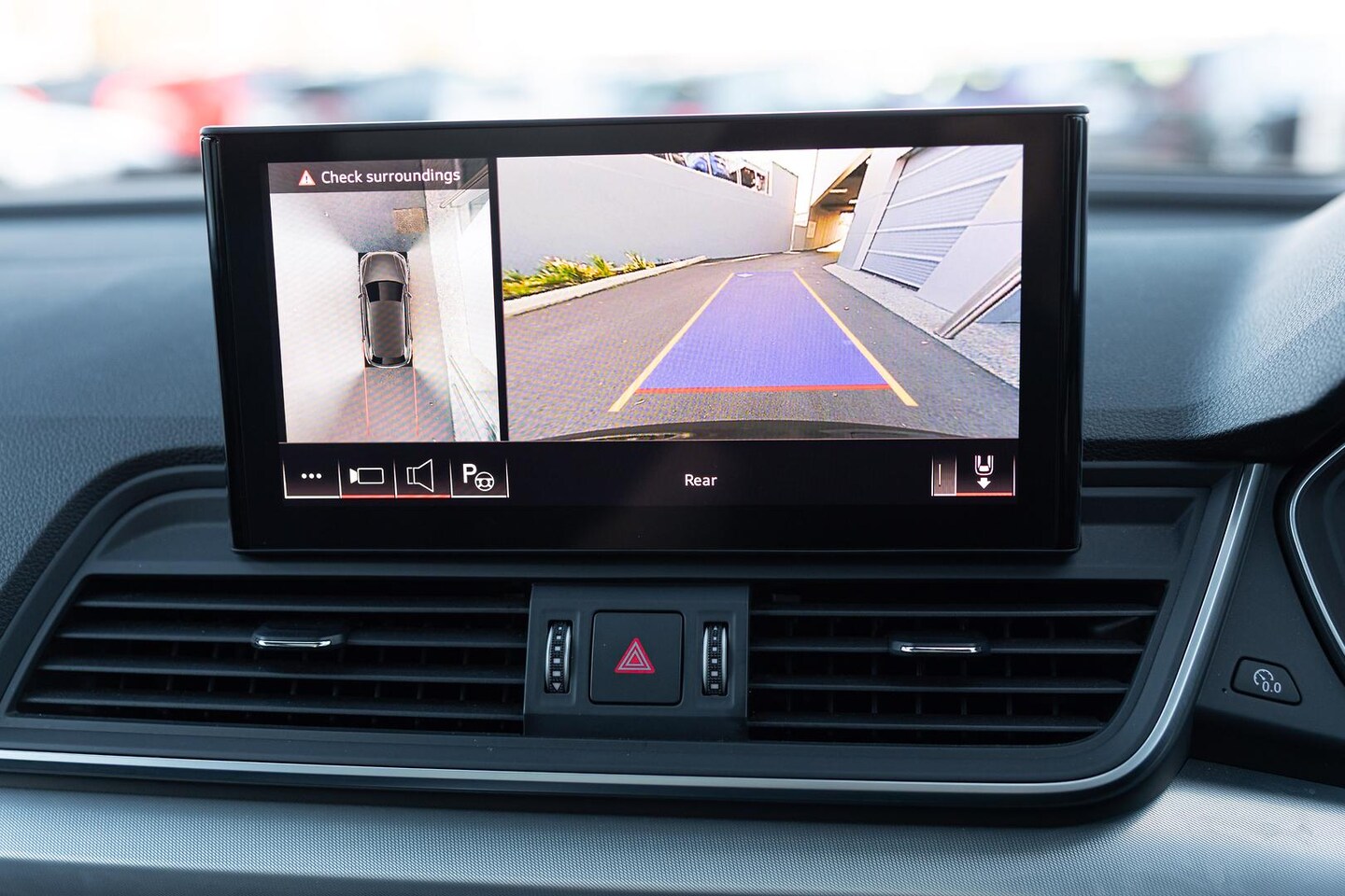 Image about Audi Q5 Sport 40 TDI quattro S tronic